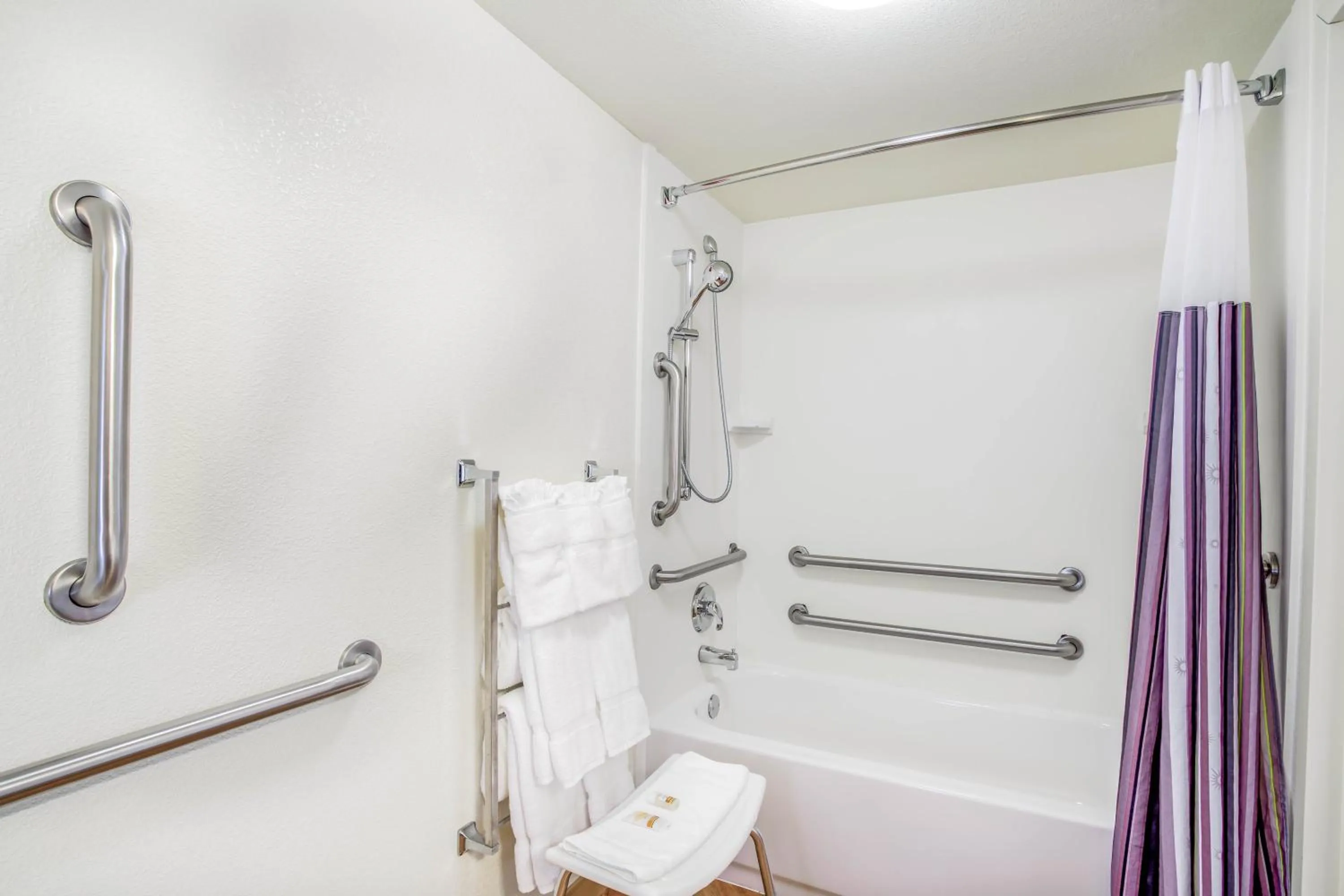 Double Room with Two Double Beds and Mobility/Hearing Impaired Access - Non-Smoking in La Quinta by Wyndham Danbury