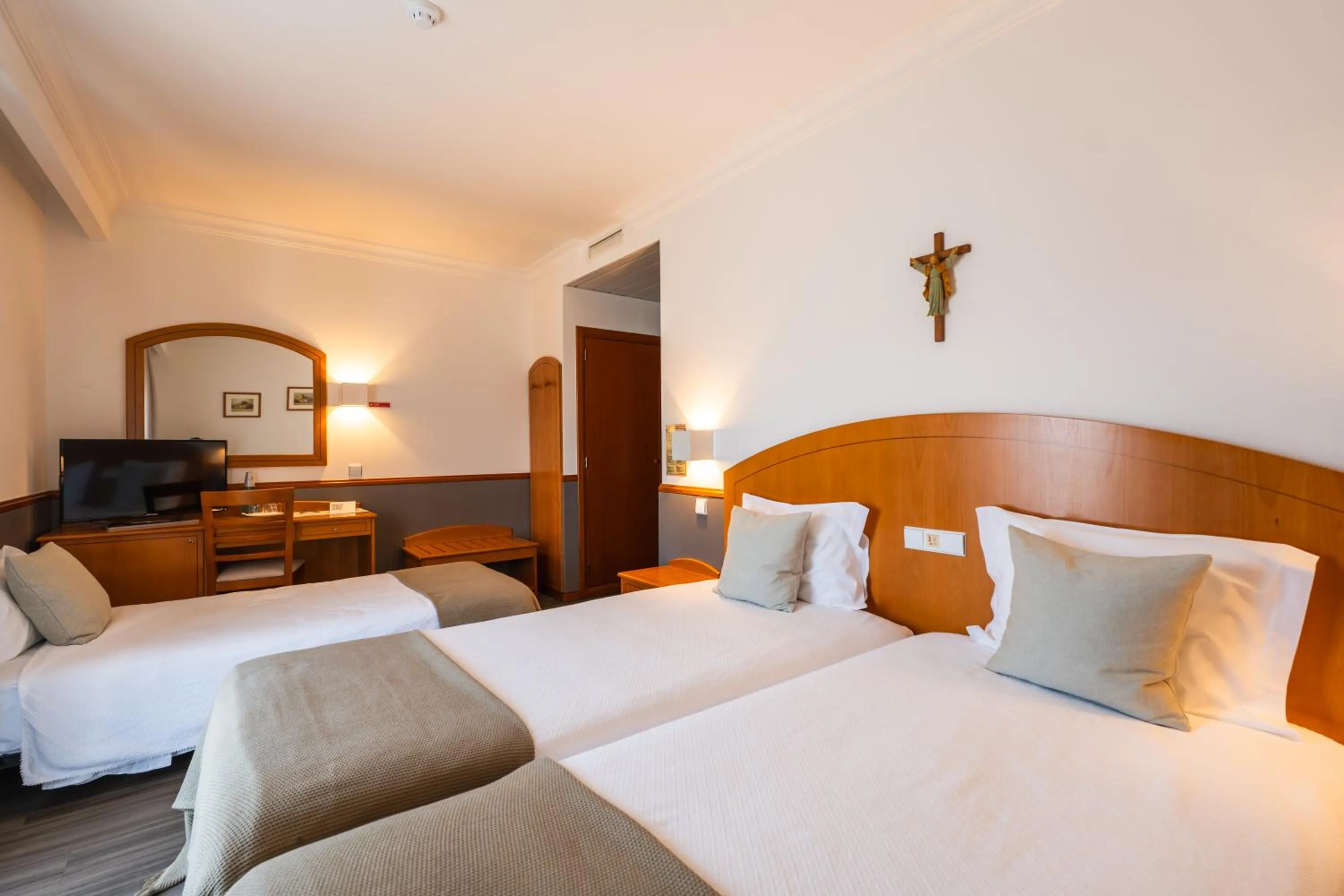 Triple Room in Hotel Santo Amaro - SA Hotels