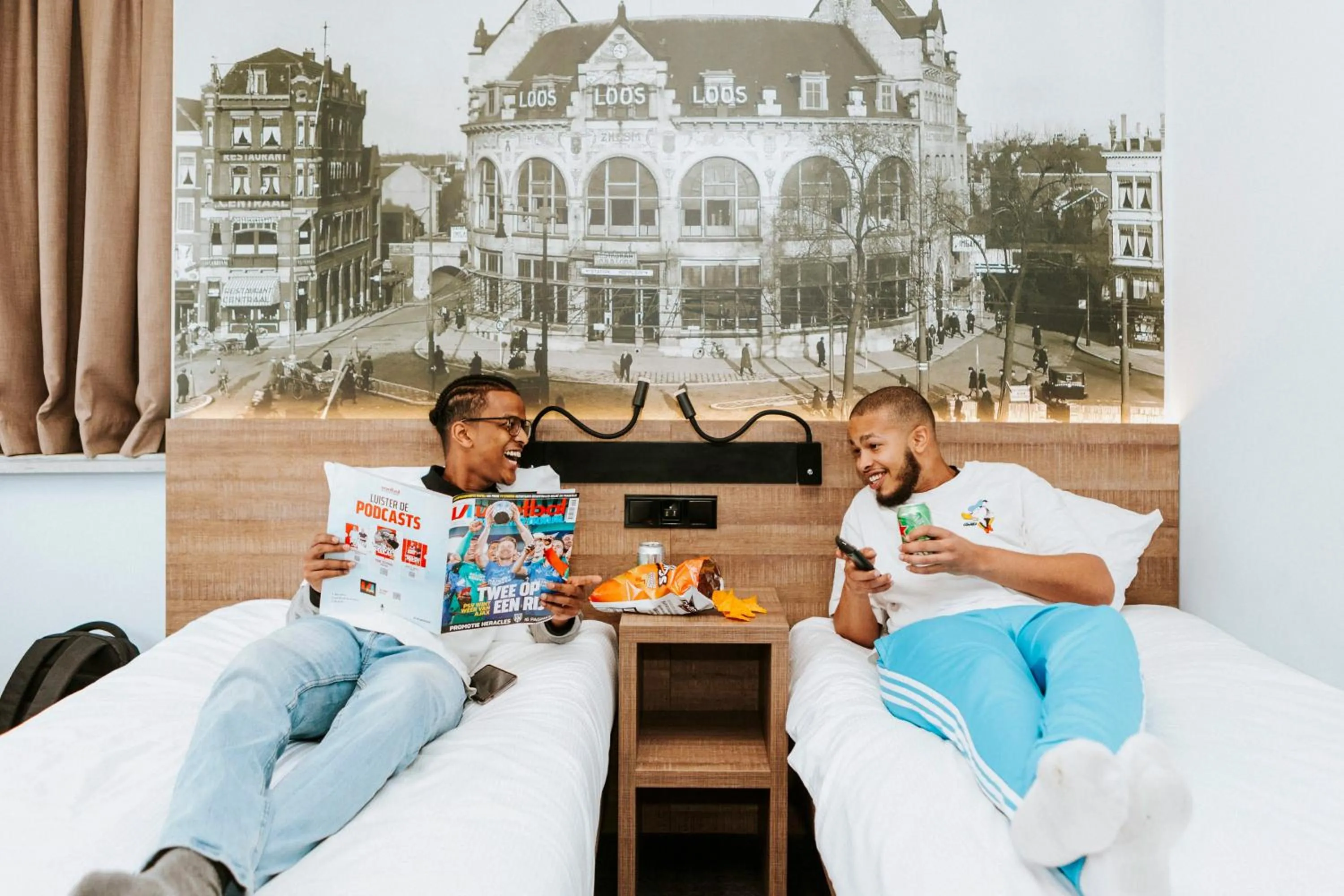 Twin Room in Rotterdam Teleport Hotel