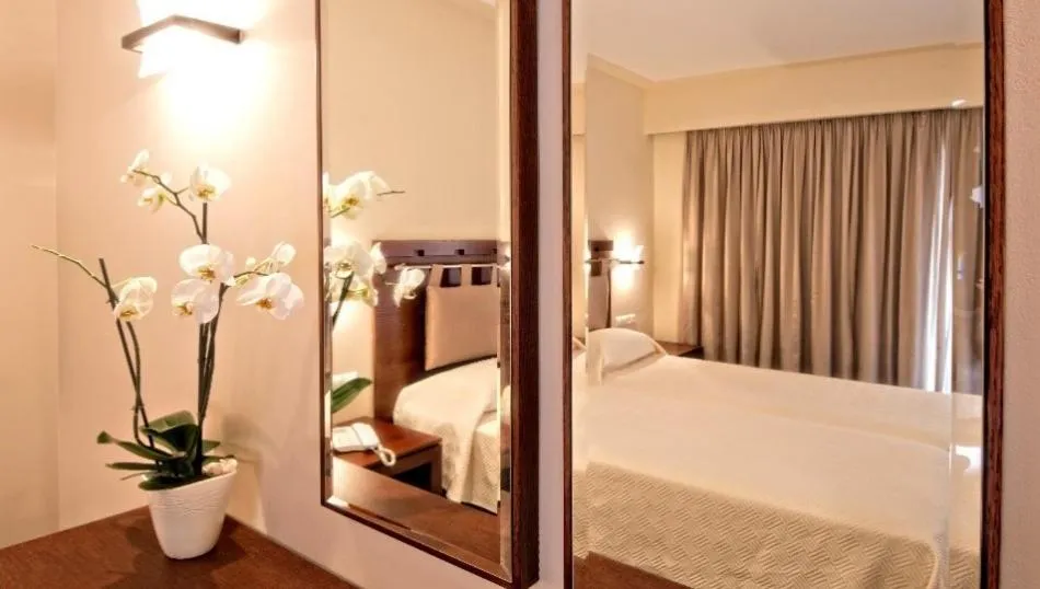 Standard Double or Twin Room with Sea View in Kymi Palace