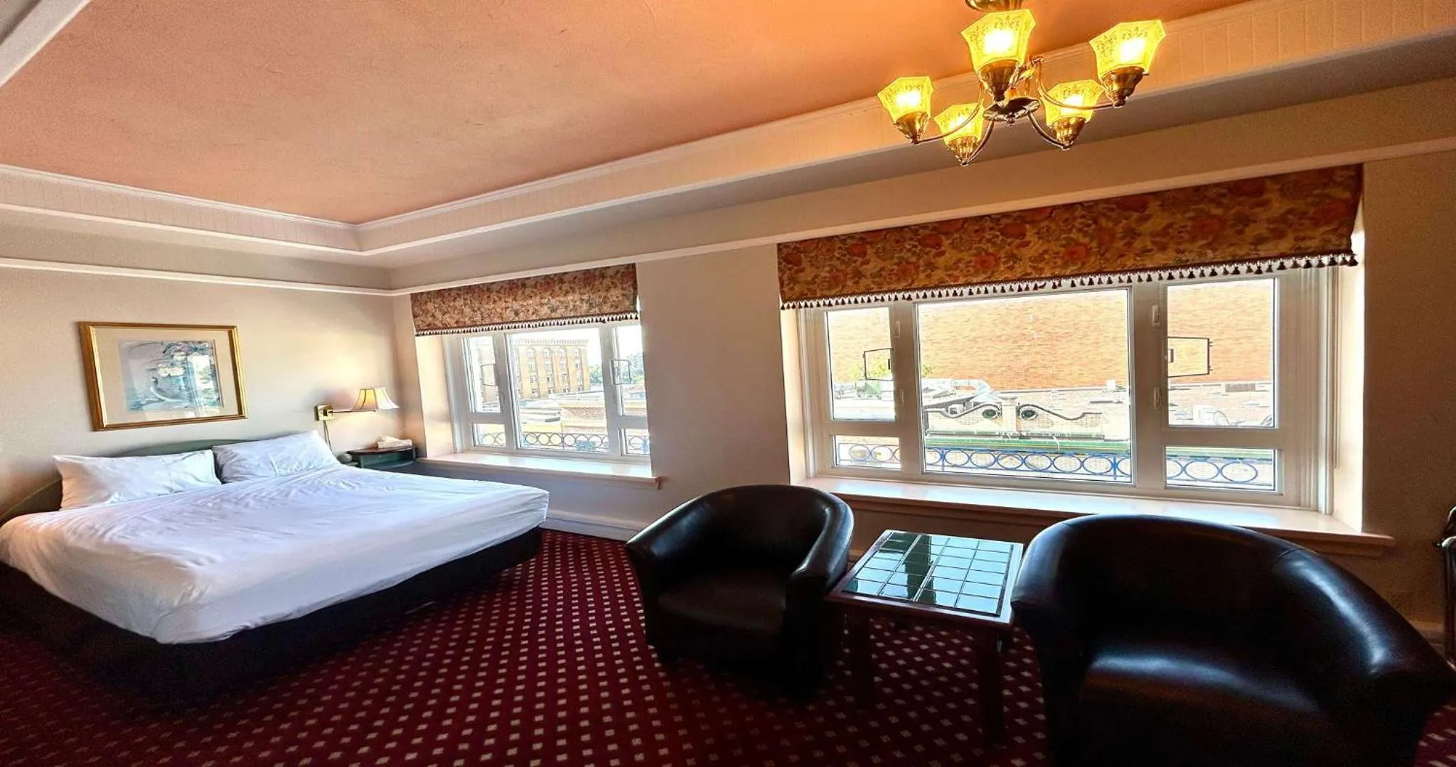 Superior Queen Room in The Bedford Regency Hotel
