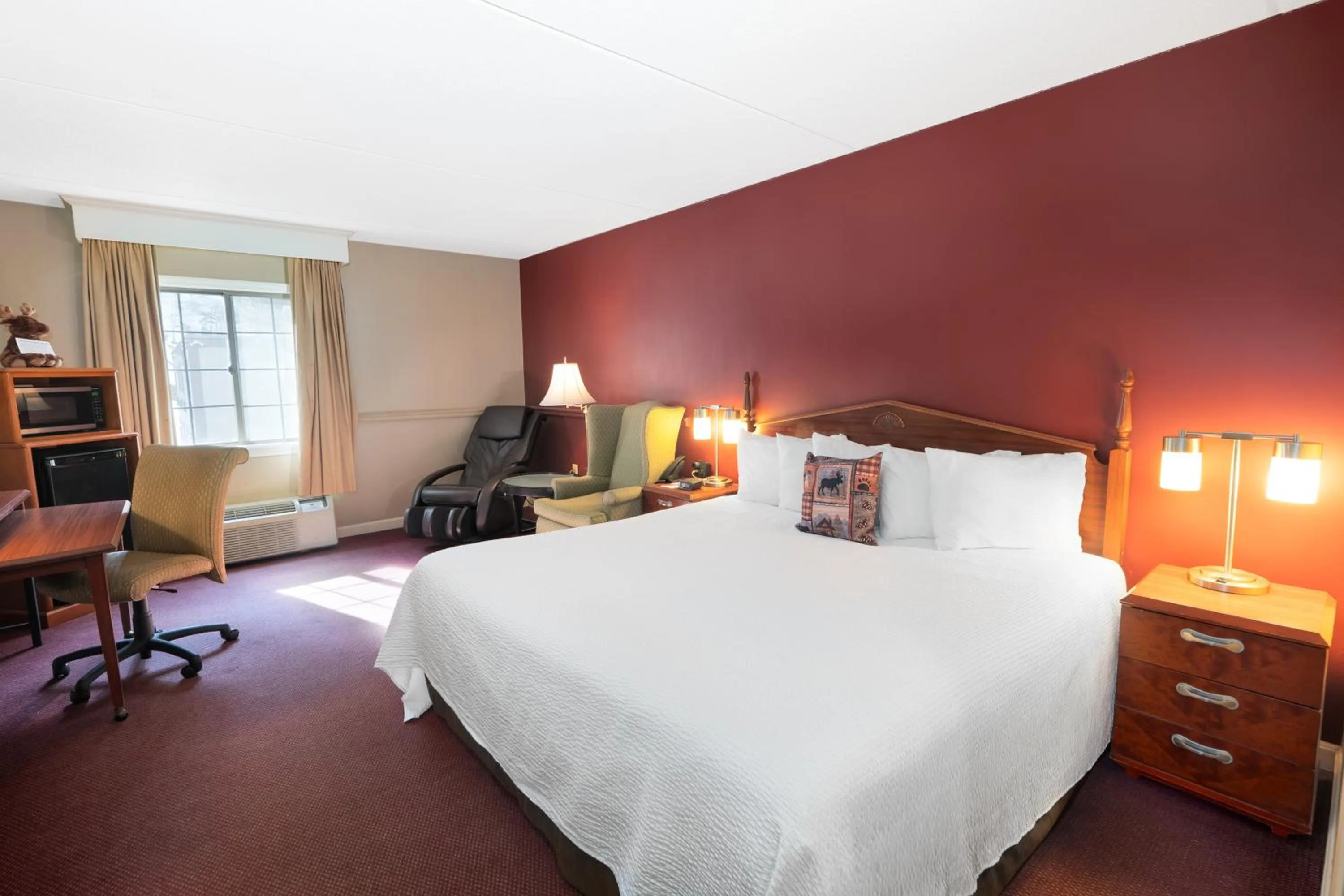 King Room in Fireside Inn & Suites West Lebanon