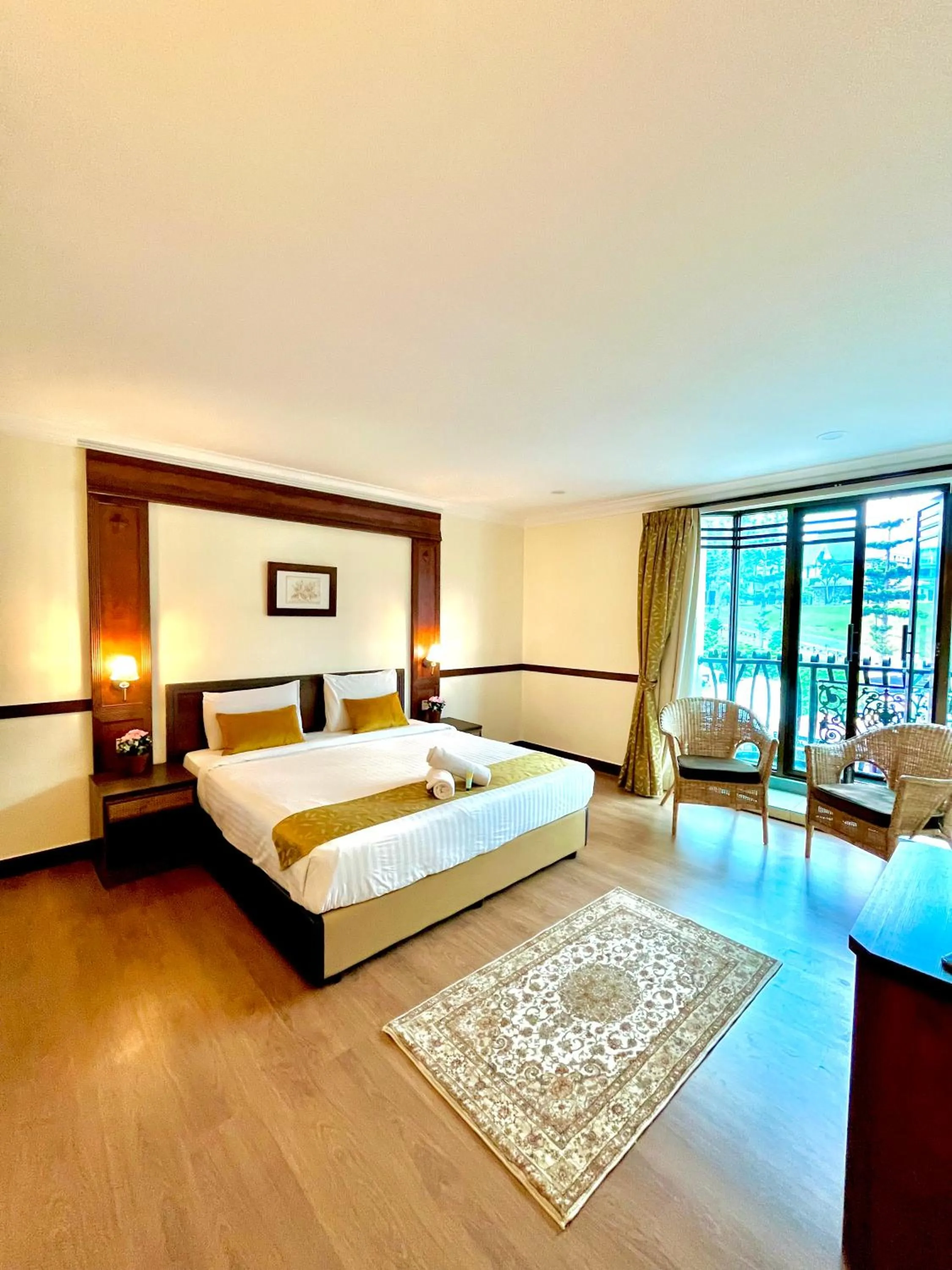 Deluxe Room with City View in Melur Inn