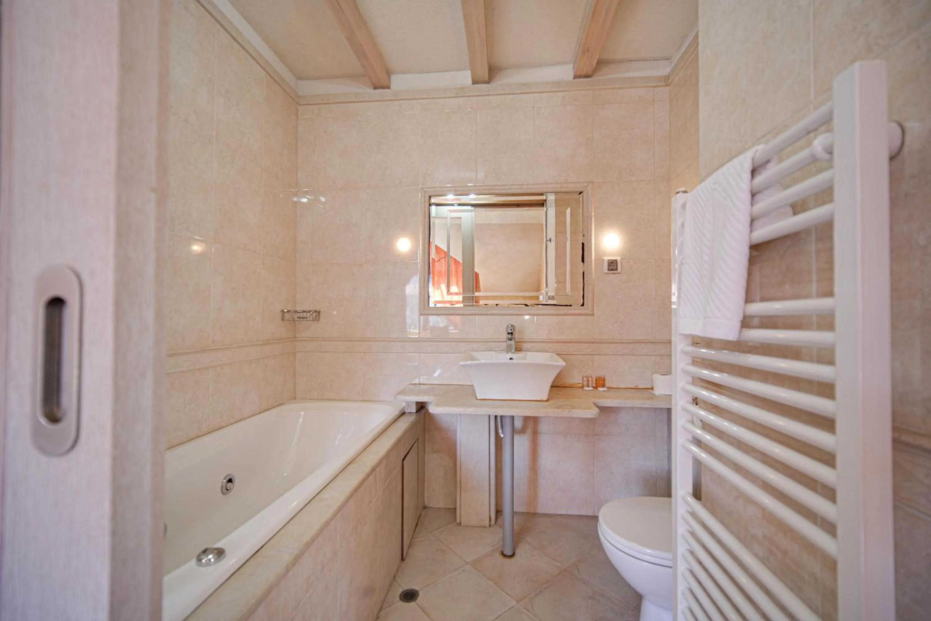 Deluxe Apartment - Free Spa Access in Hotel Friends