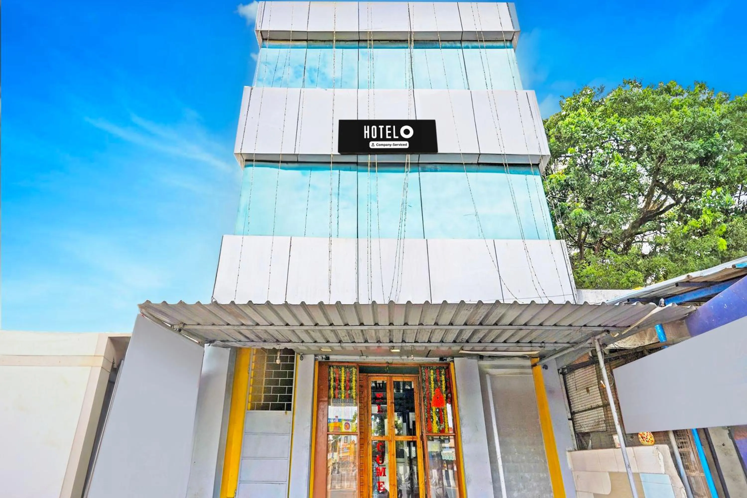 Super Hotel O Thavalakuppam Near Bus Stand