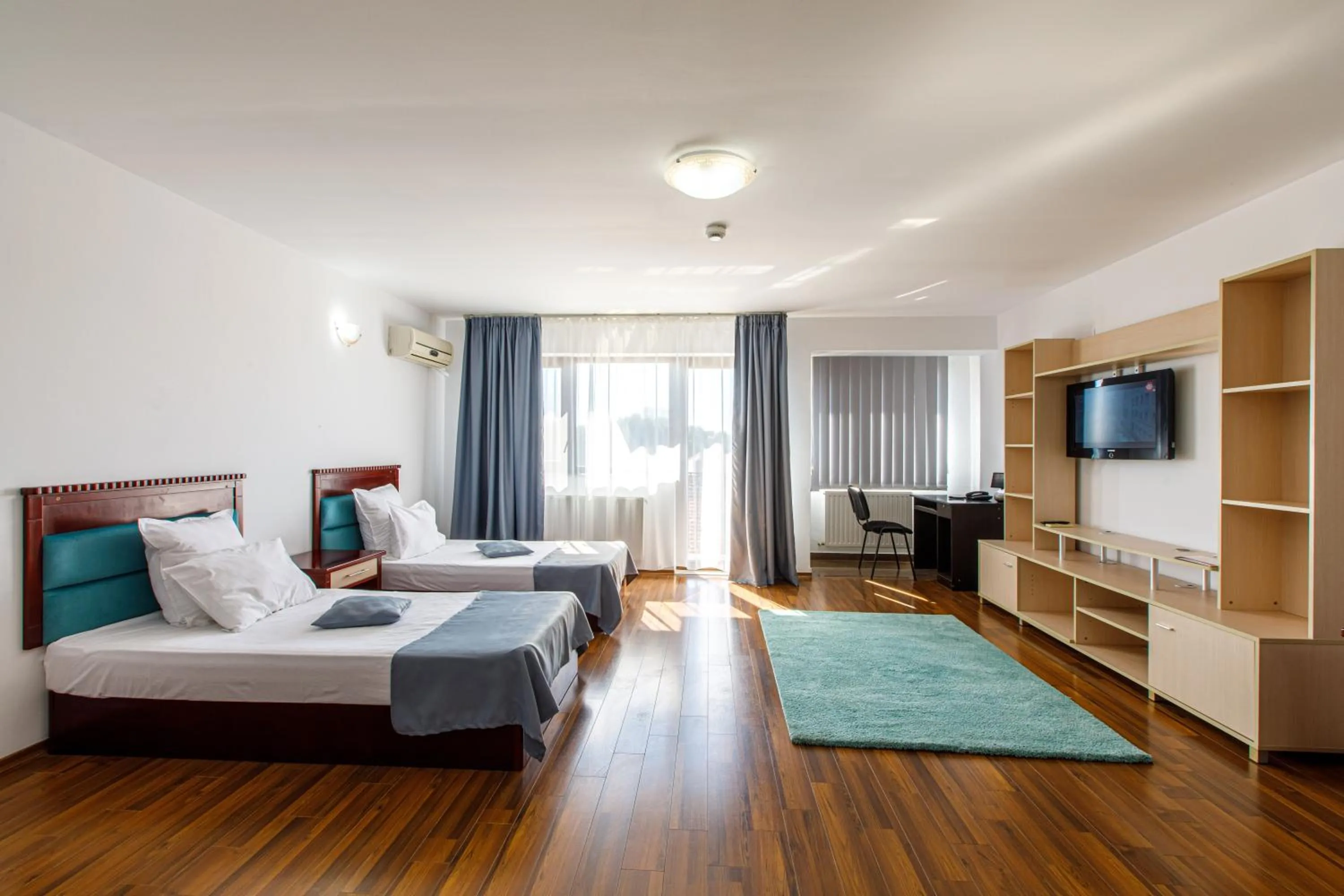 One-Bedroom Apartment with Balcony in Lira Pacific Aparthotel