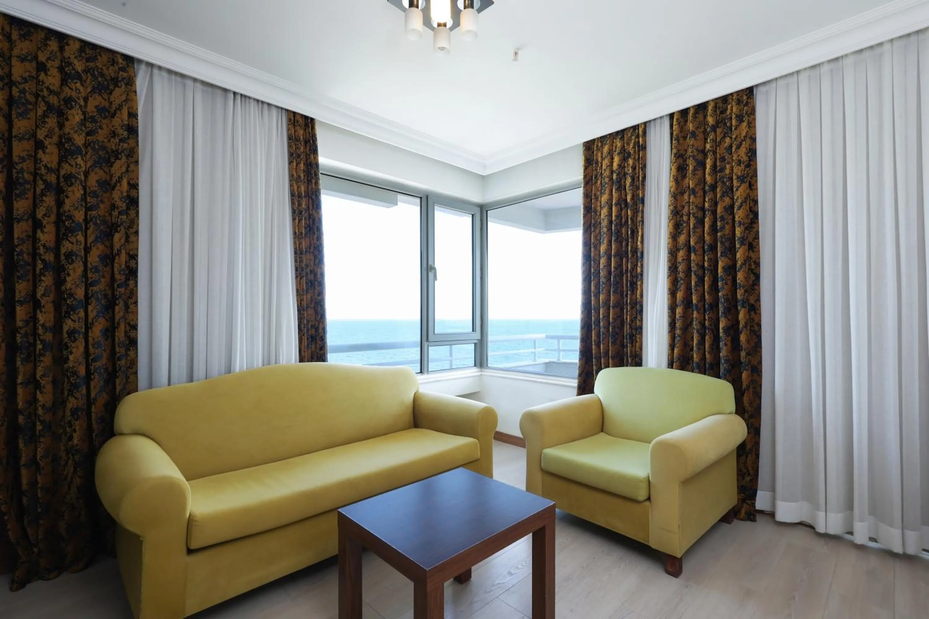 Standard Double Room with Sea View in The Corner Park Hotel