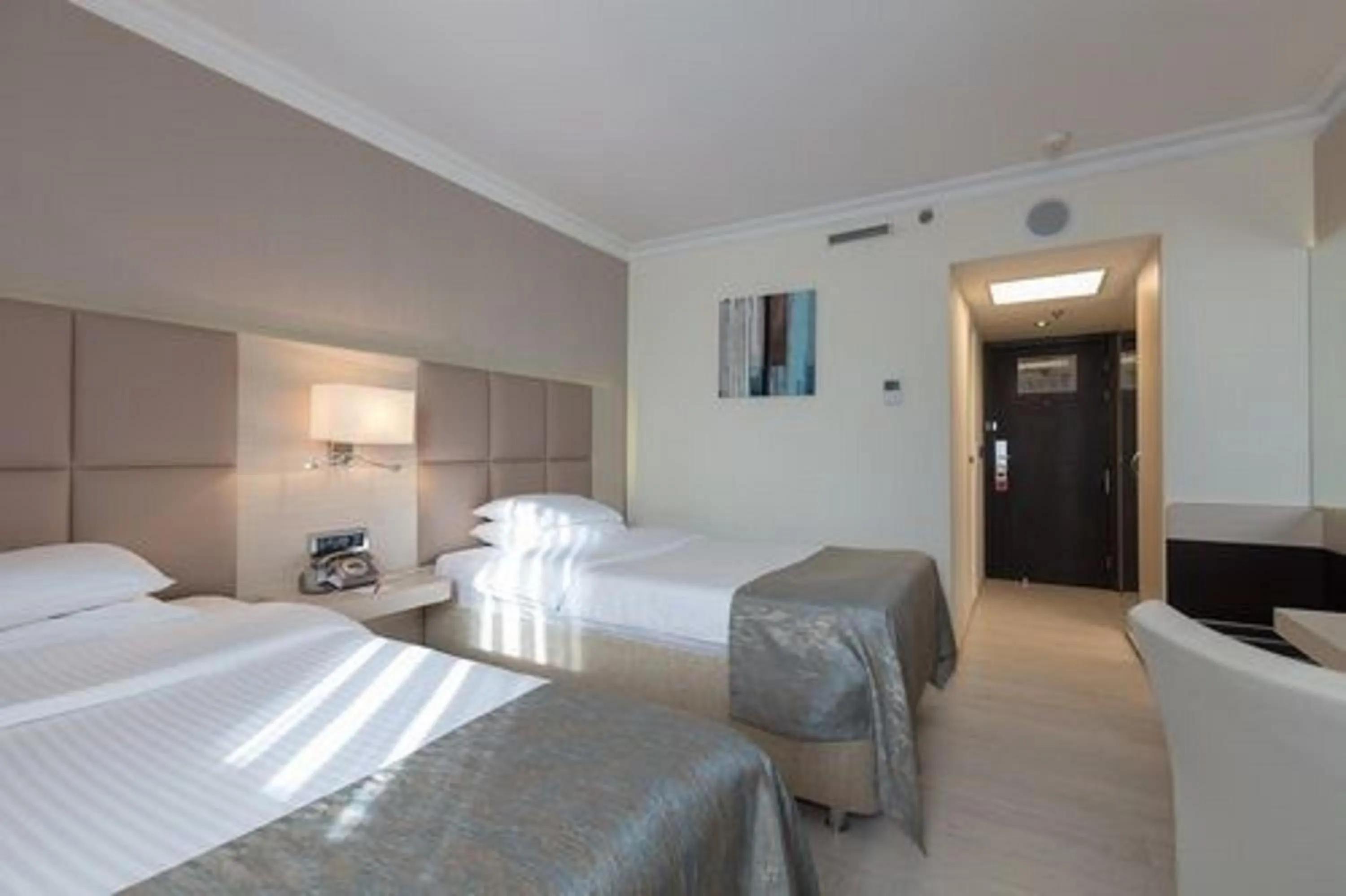 Busines Twin Room - single occupancy in Ramada by Wyndham Sofia City Center