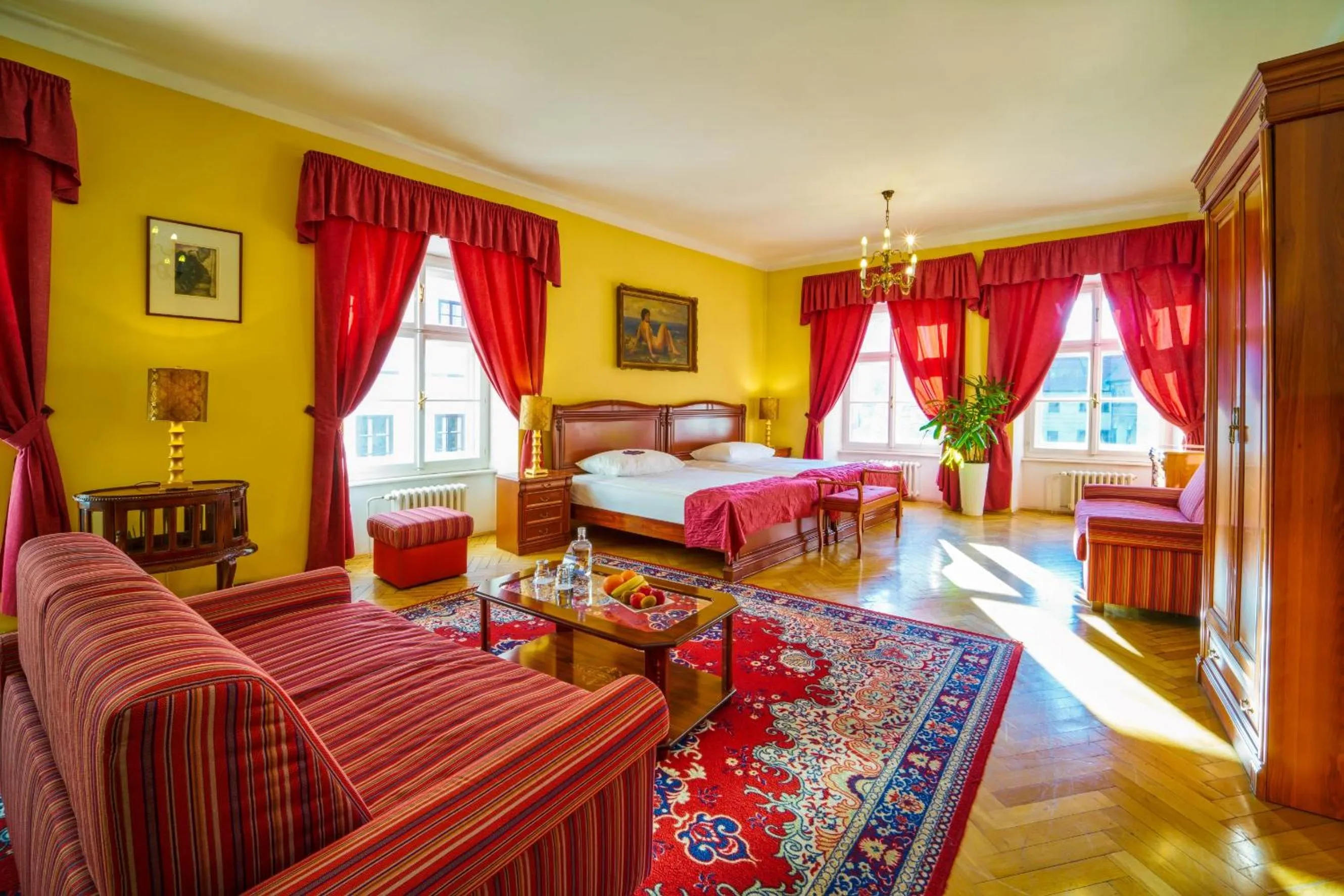 Suite in Josephine Old Town Square Hotel - Czech Leading Hotels