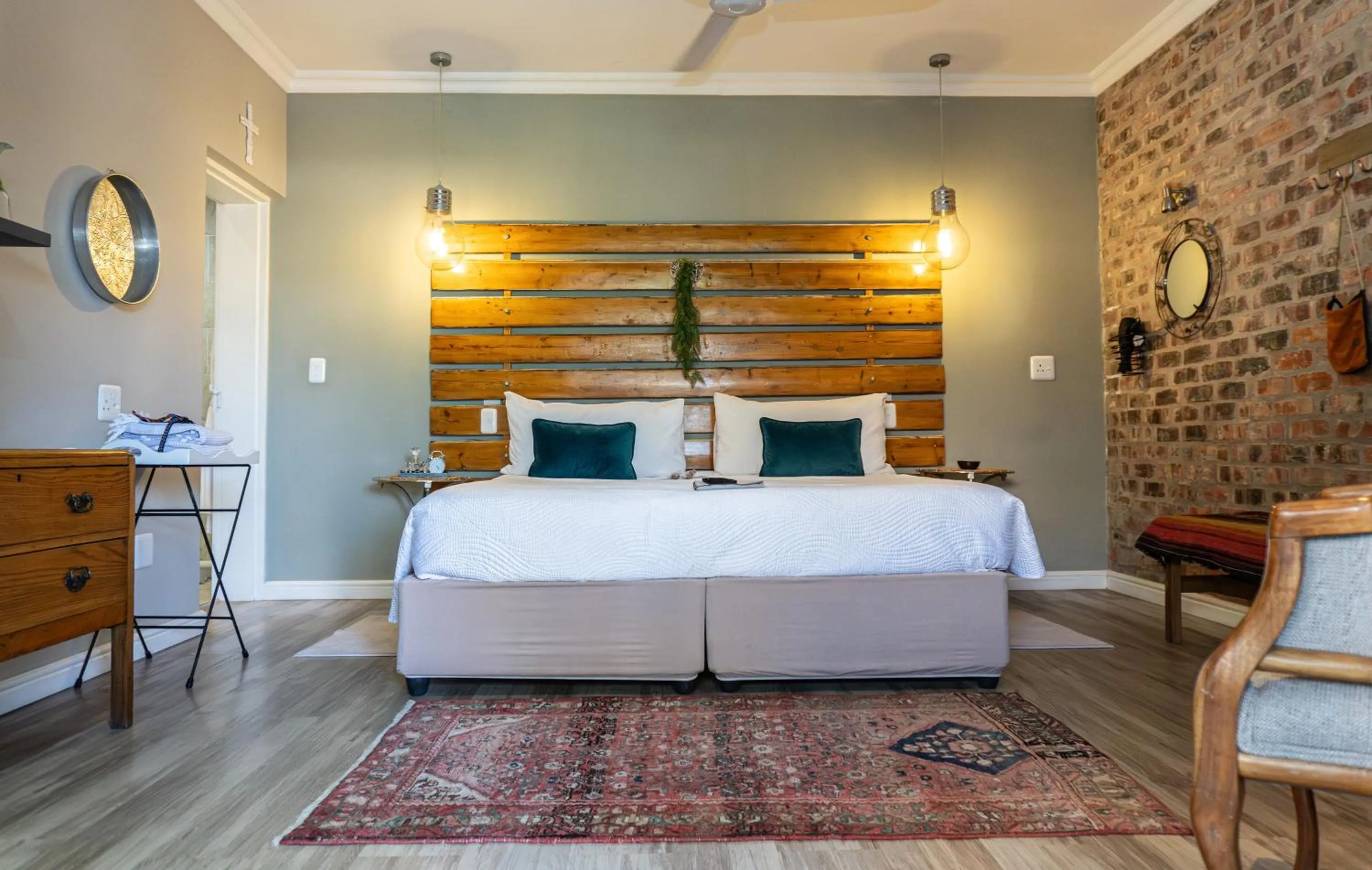 King or Twin Room - single occupancy in Earthbound Guest House