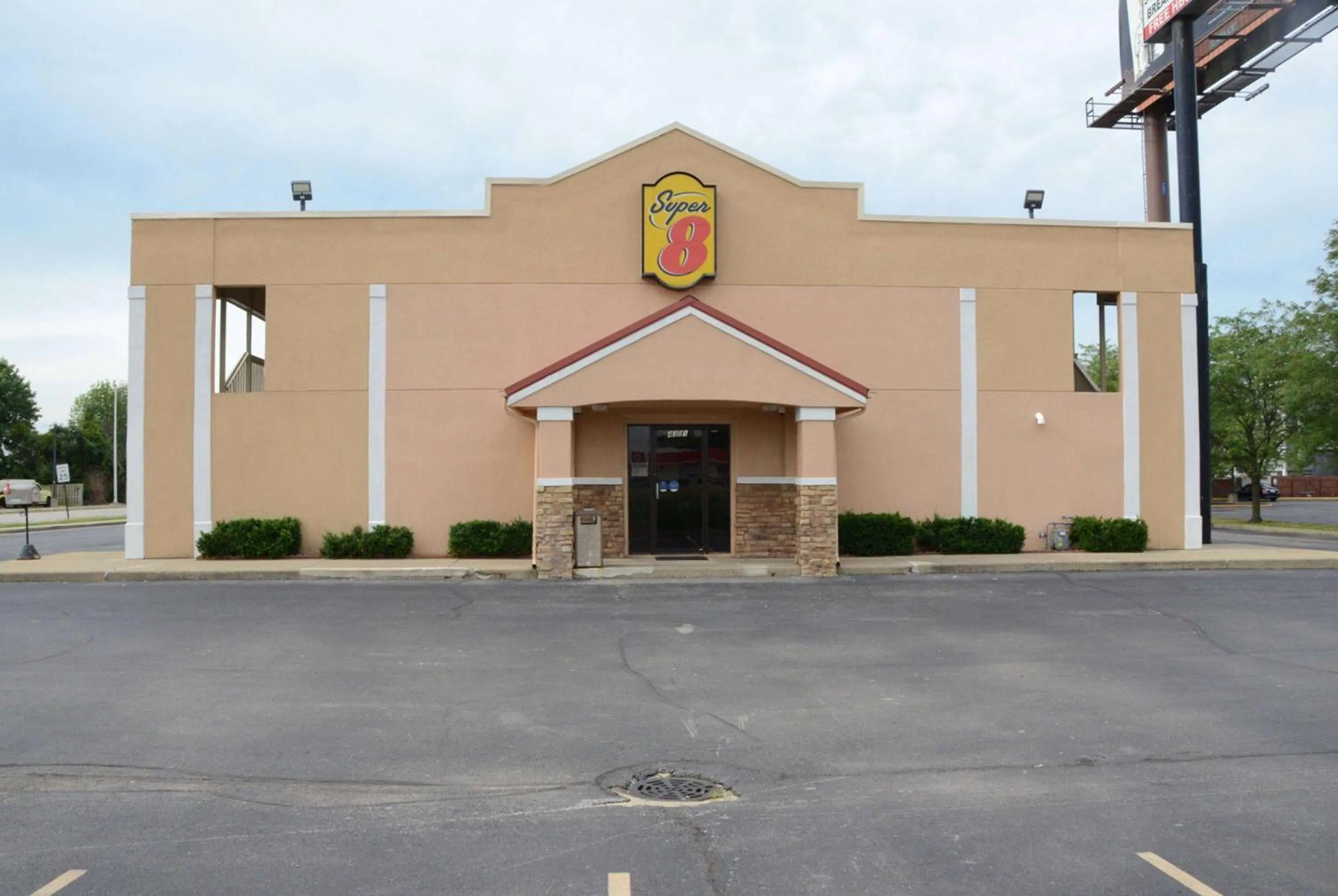 Property building in Super 8 by Wyndham Lafayette