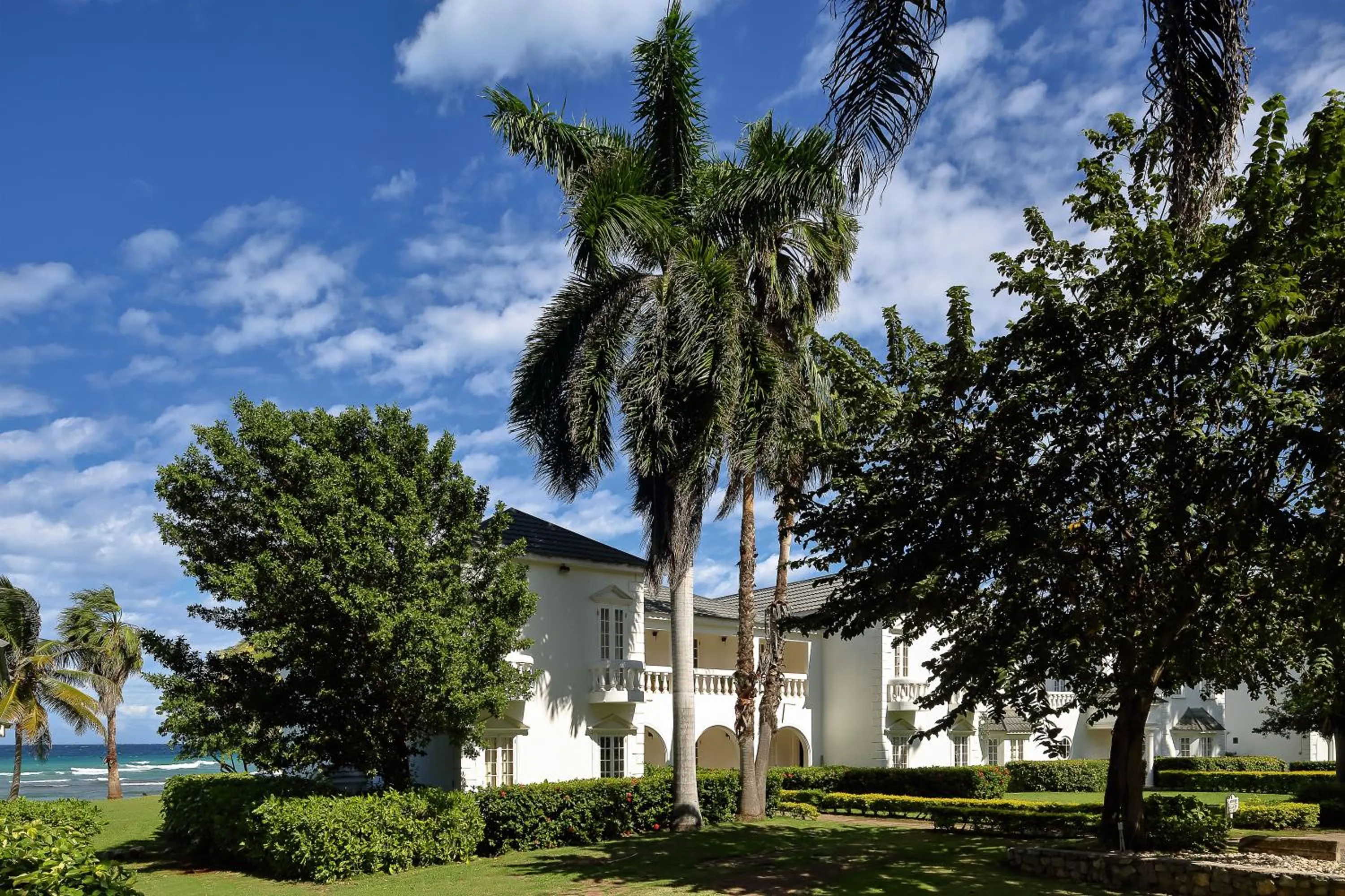 Seven Bedroom Garden View Villa  in Half Moon