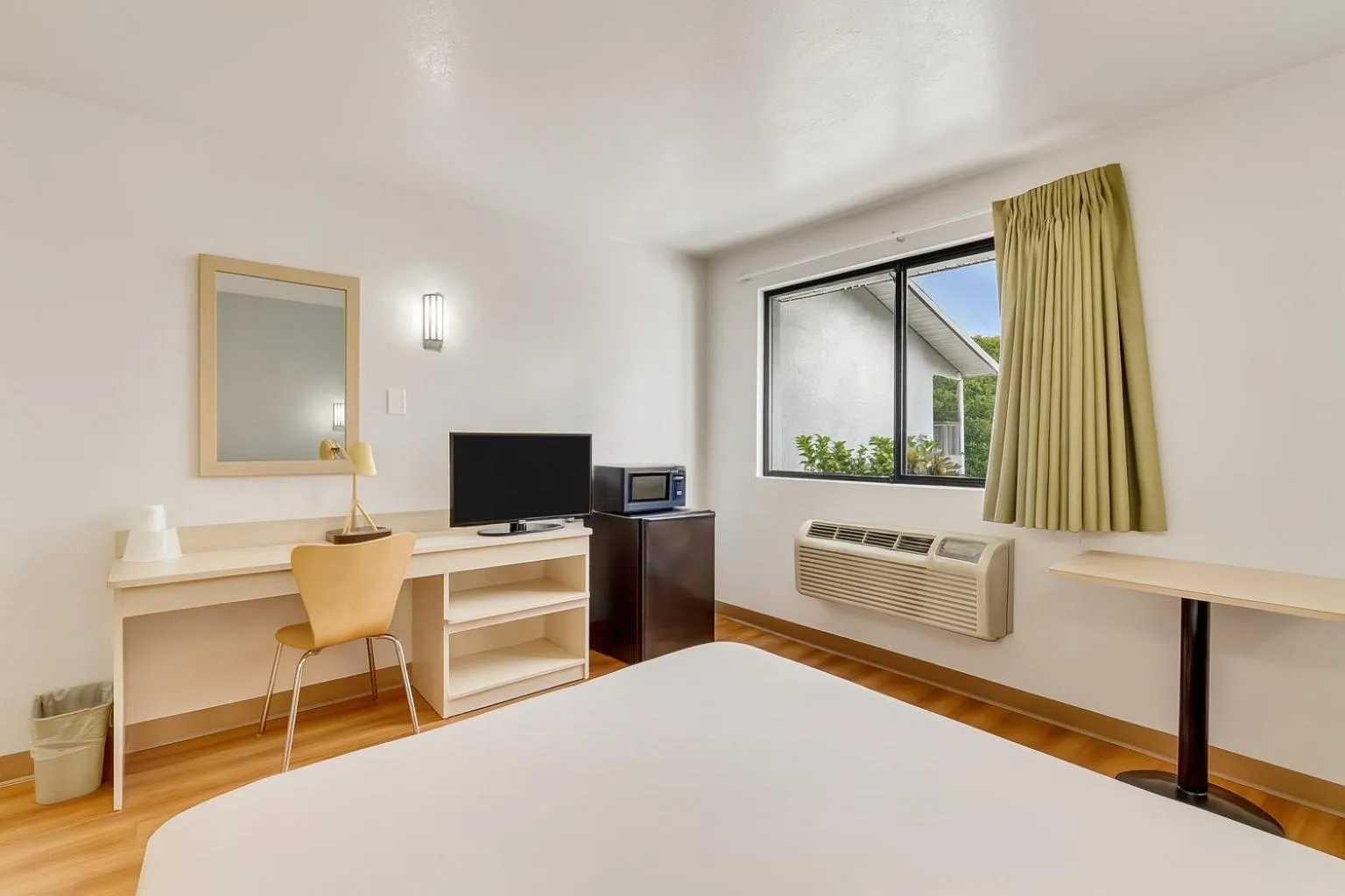 Deluxe Double Room - Non-Smoking in Motel 6 Ogden, UT- Downtown