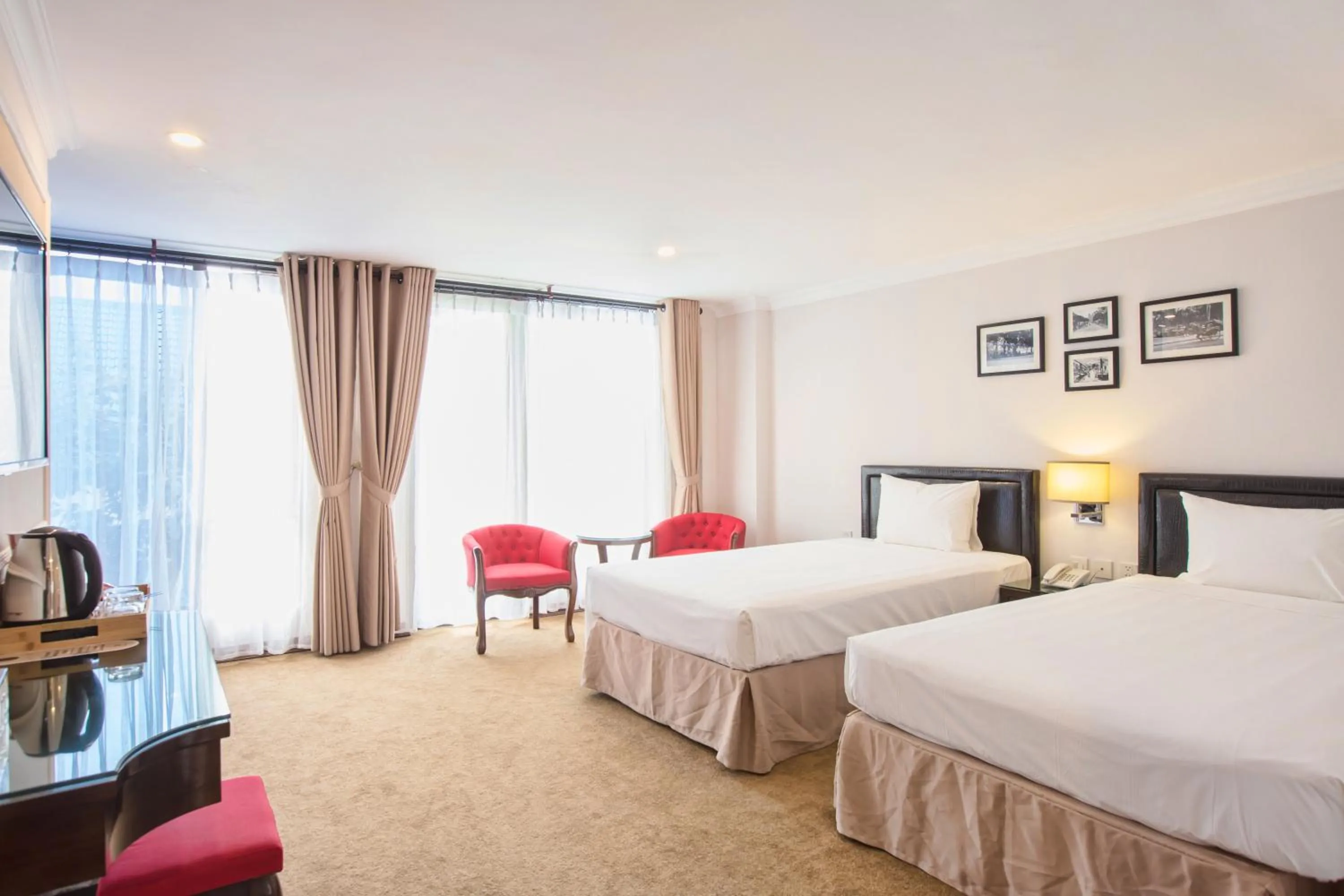 Standard Suite in Dinh Ami Hanoi Hotel