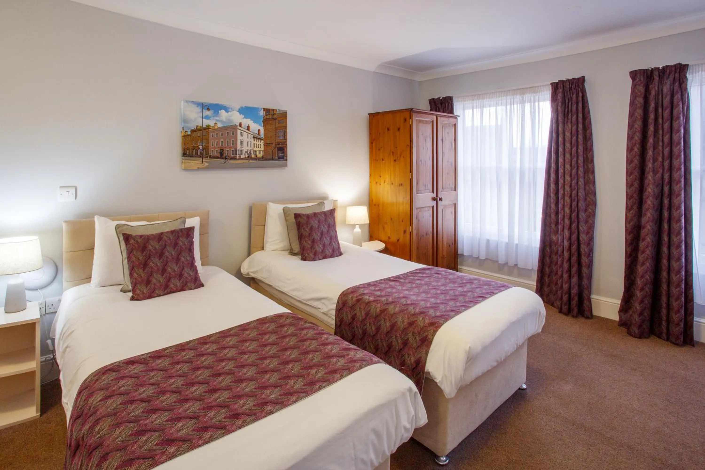 Superior Twin Room in The Buttery