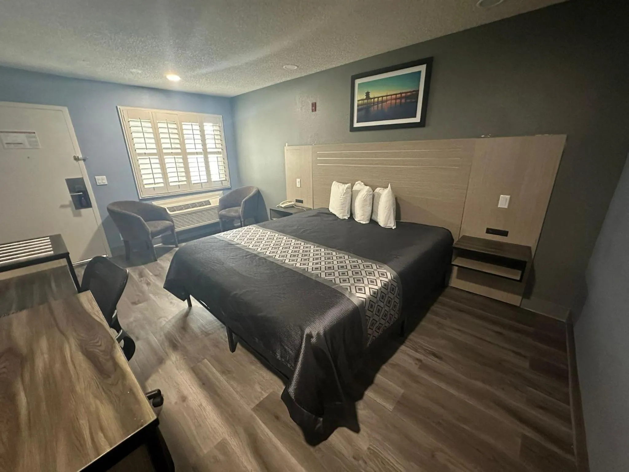 King Room in Orange Tustin Inn in Orange