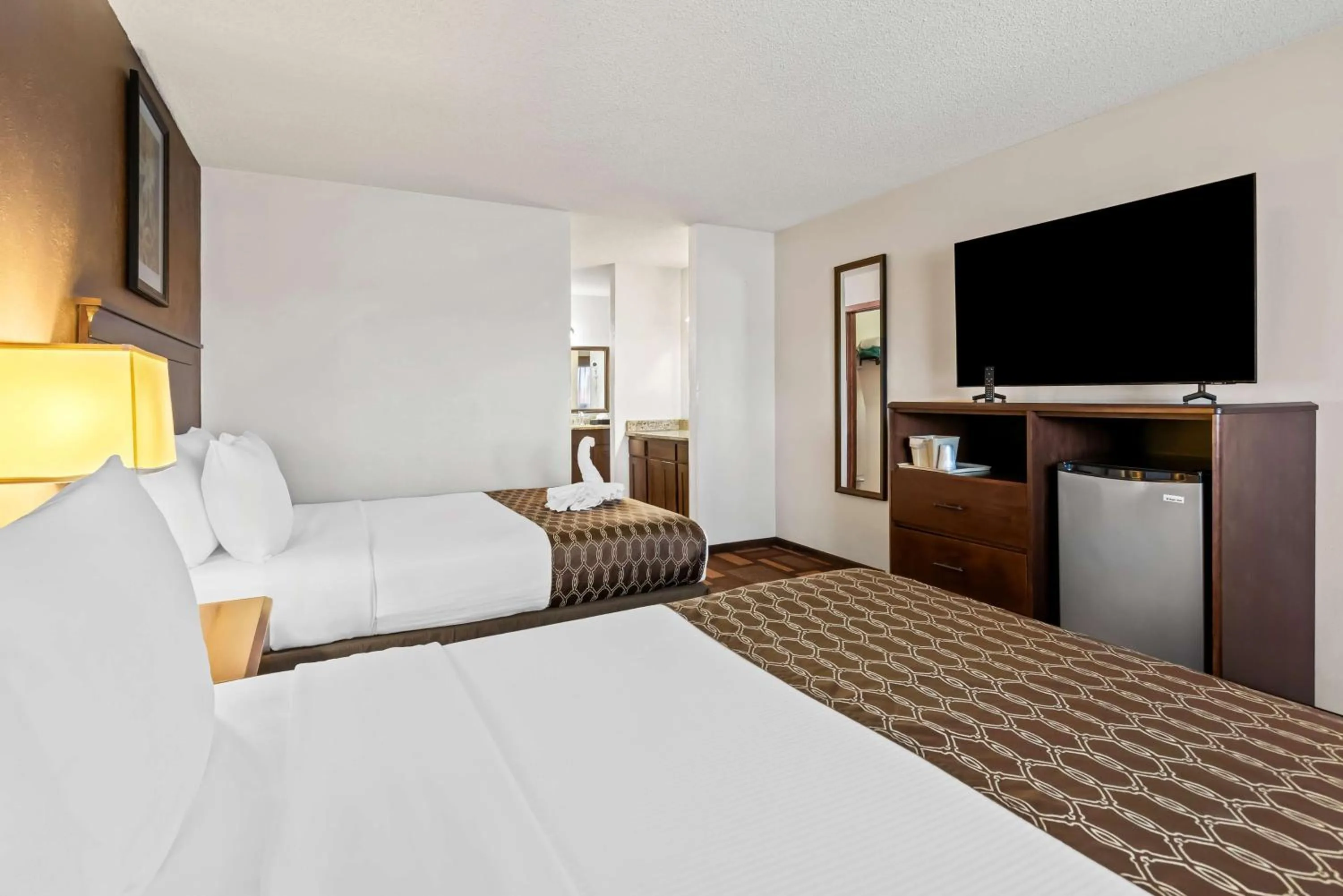 Queen Room with Two Queen Beds - Smoking Room in Best Western Tower West Lodge