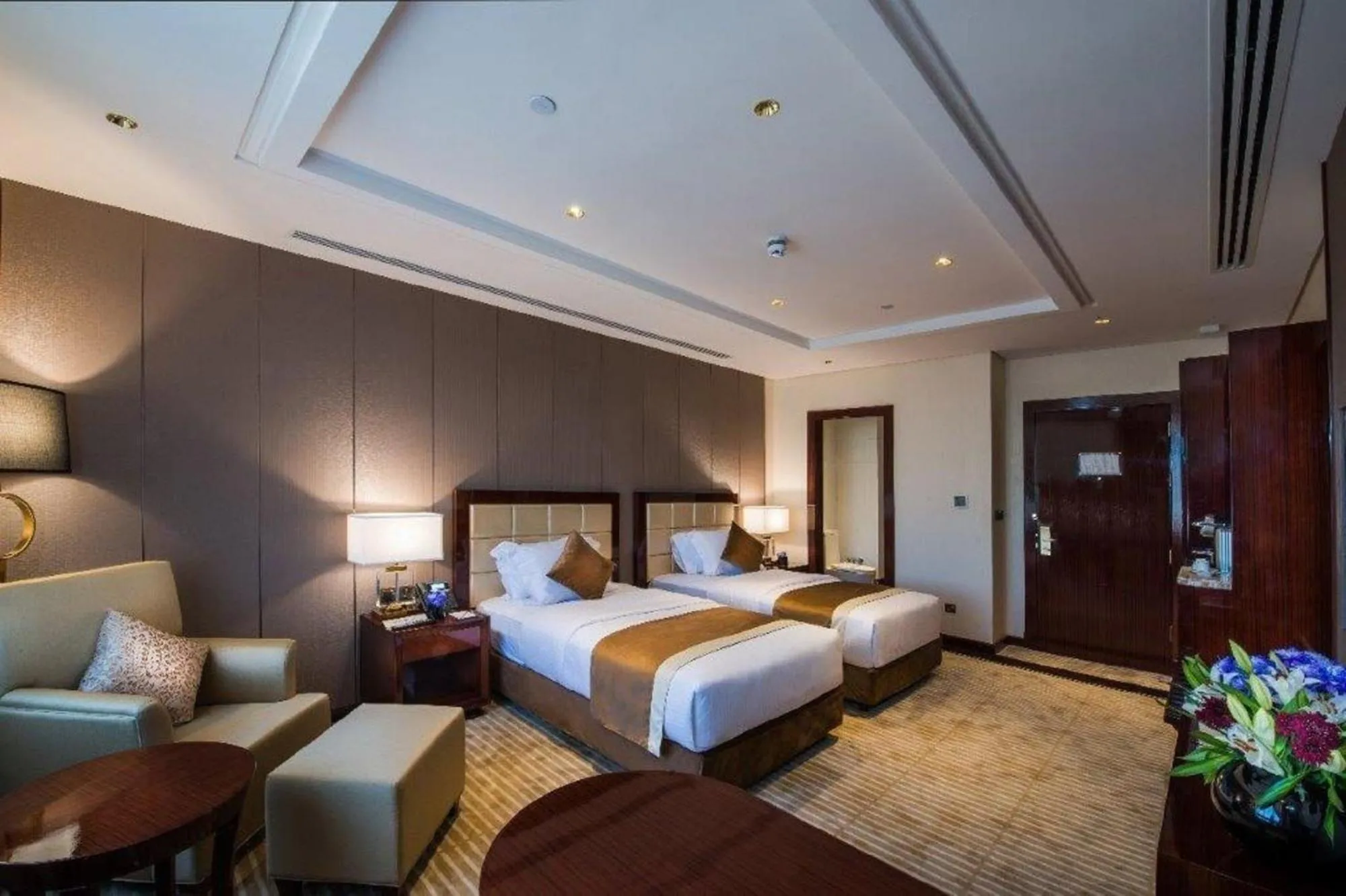 Superior Twin Room in Braira Al Wezarat
