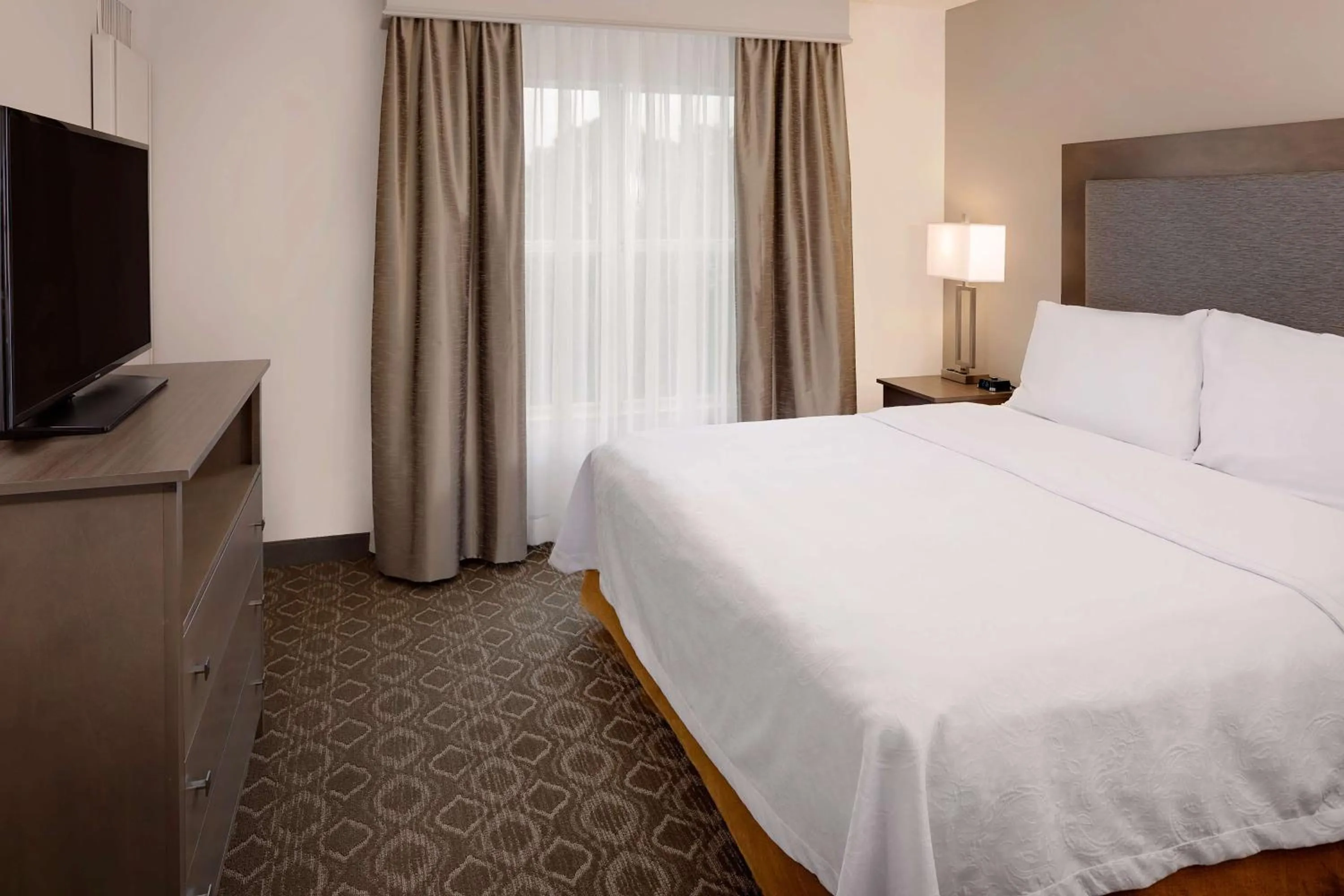 King Suite with Bath Tub - Mobility/Hearing Accessible in Homewood Suites by Hilton Orlando Maitland