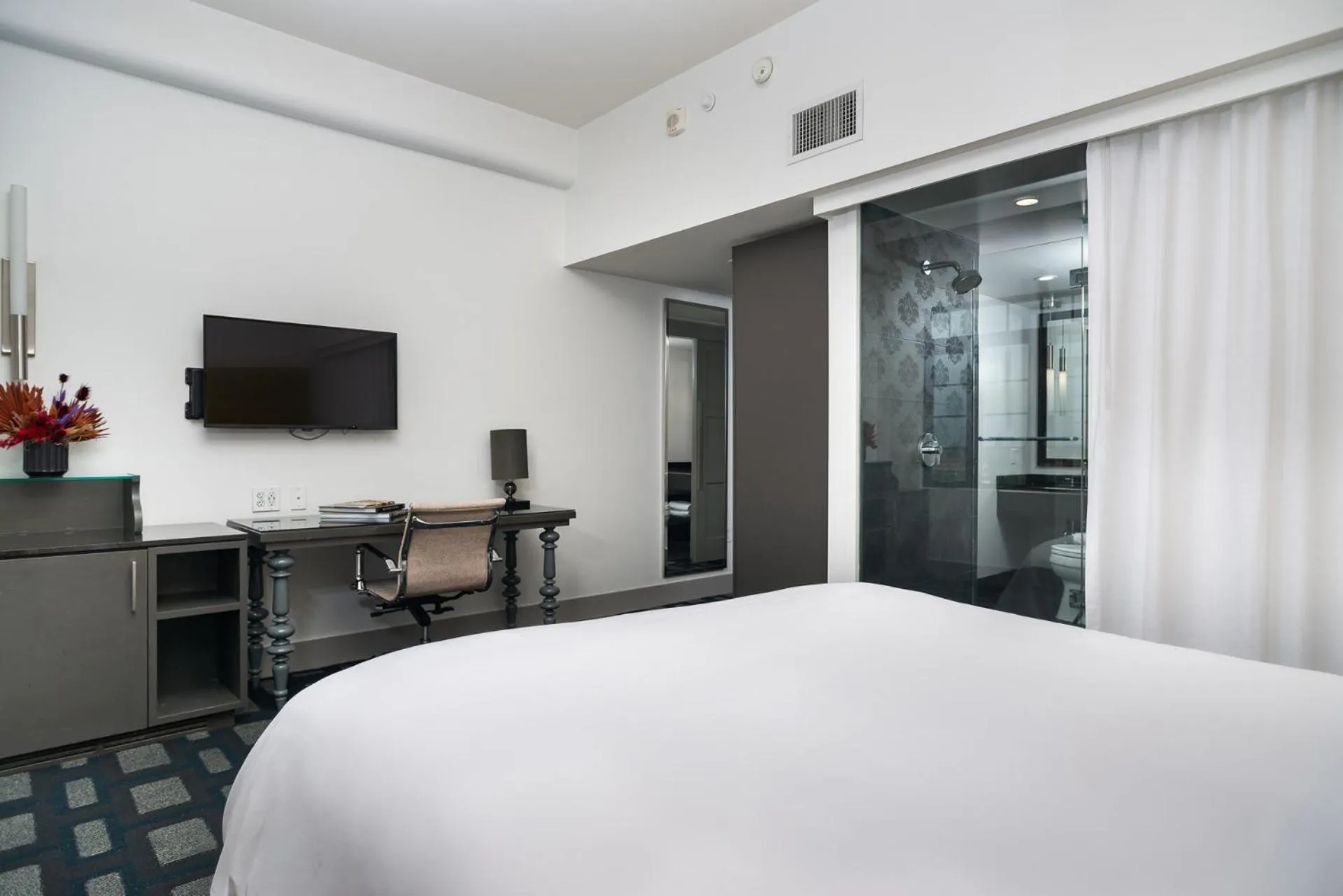 King Room in Padre Hotel