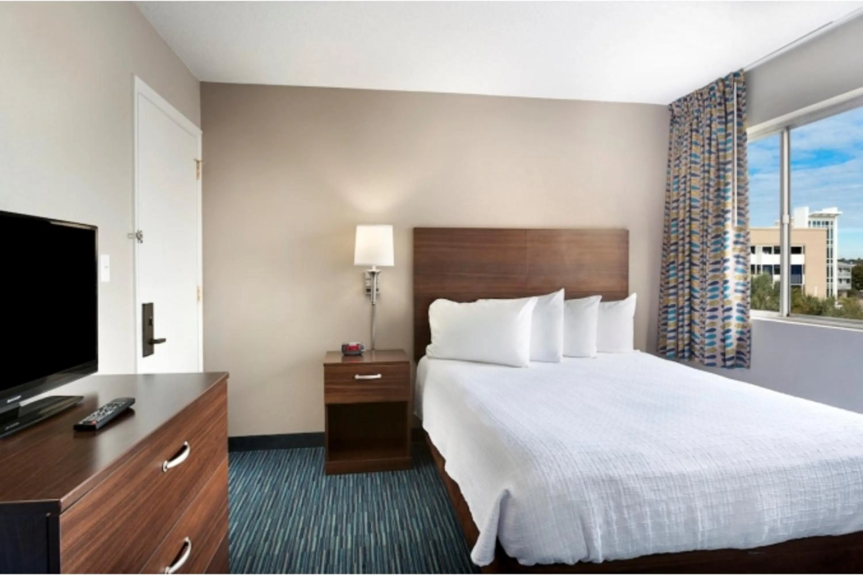 Suite with Pool View in Breakers Resort Hotel