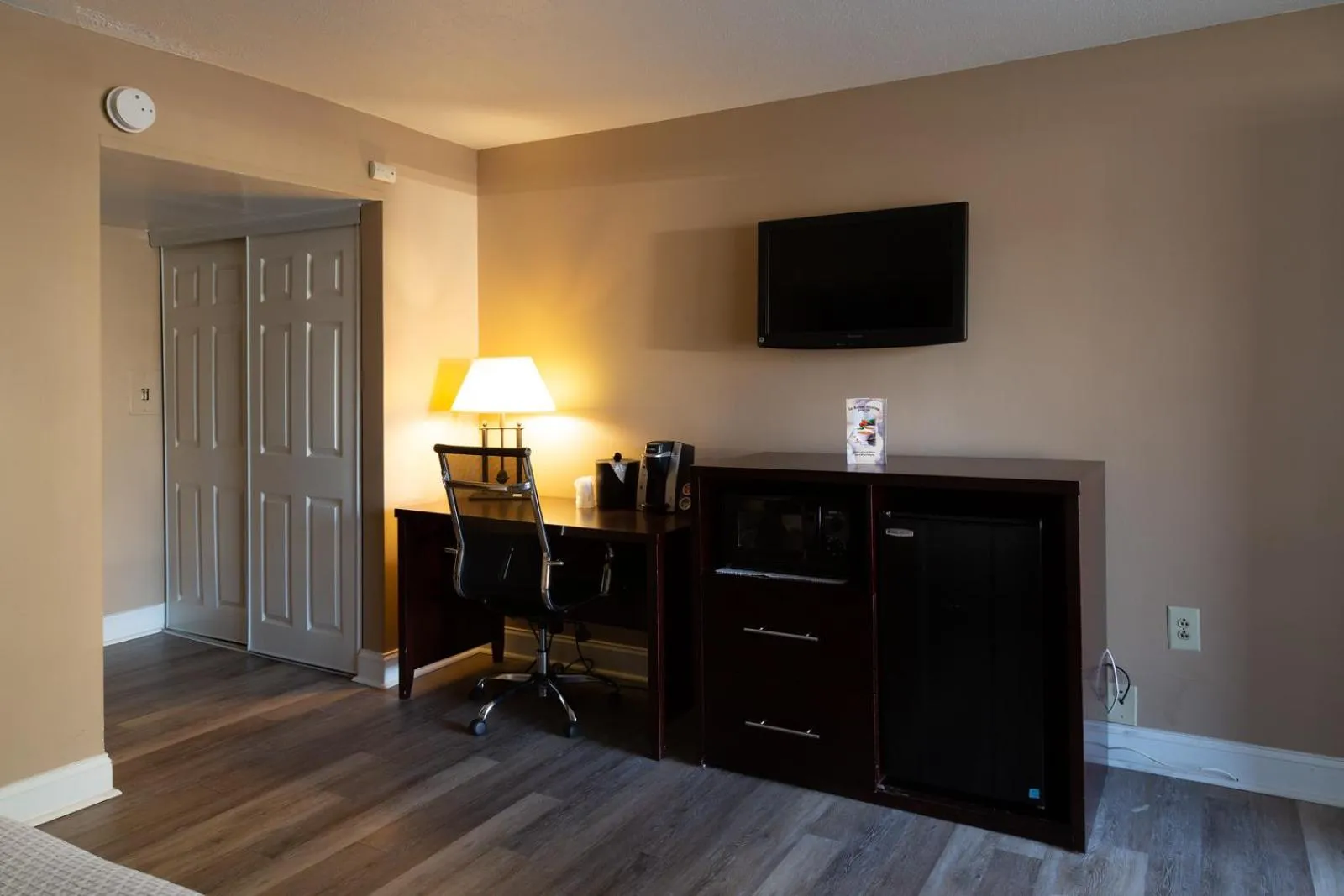 King Suite - Non-Smoking in Hotel Pentagon