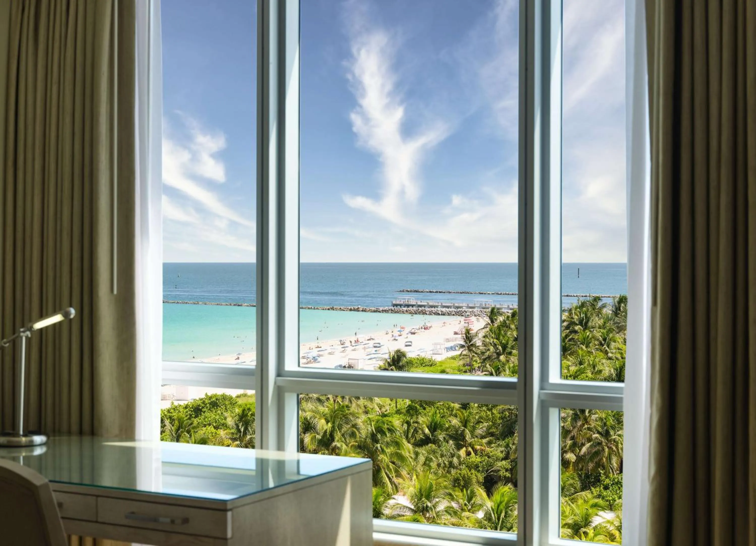 Corner Studio with Two Double Beds and Partial Ocean View in Hilton Bentley Miami South Beach