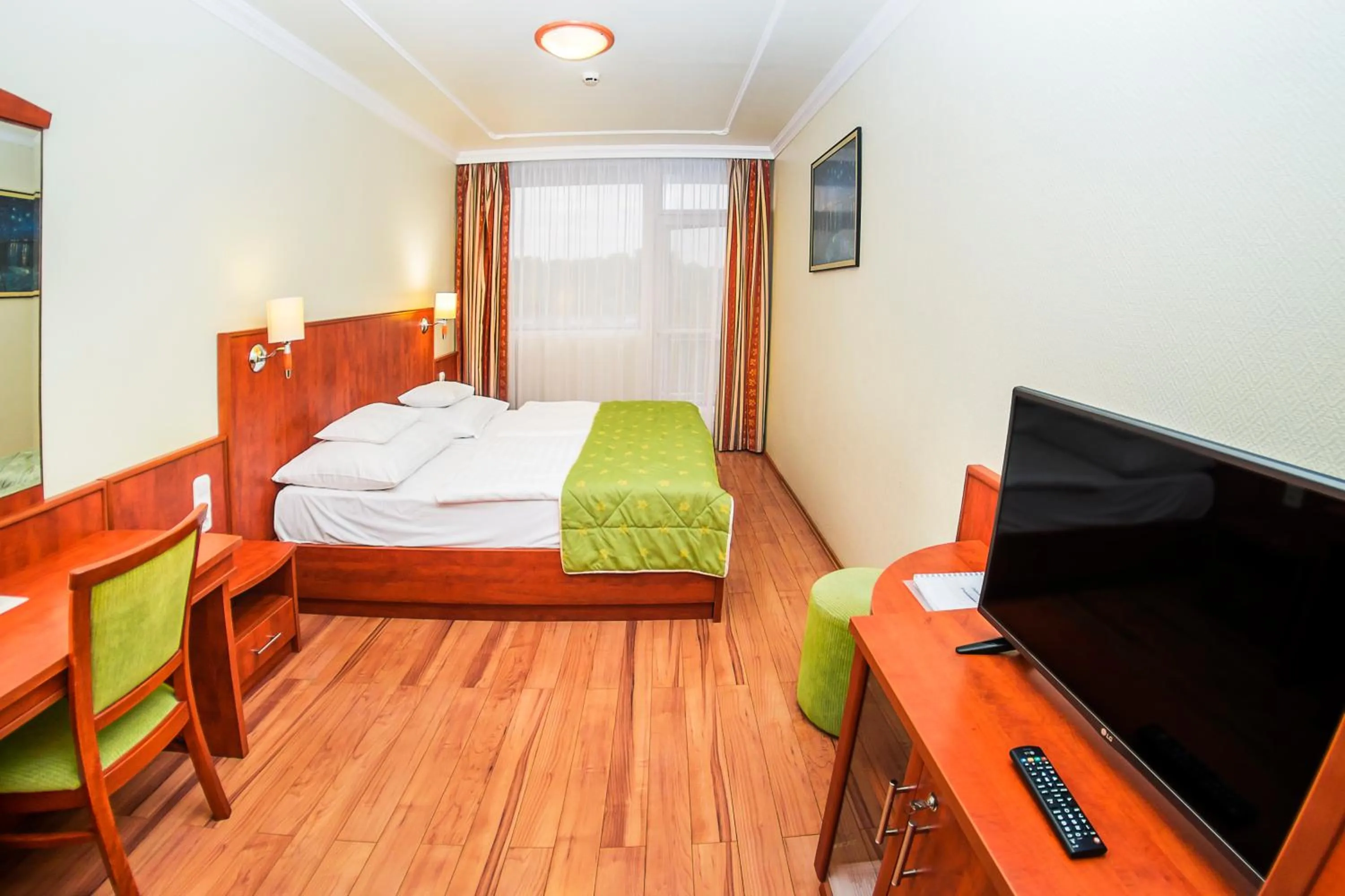 Standard Double or Twin Room with Balcony - Main Building in Hotel Silver