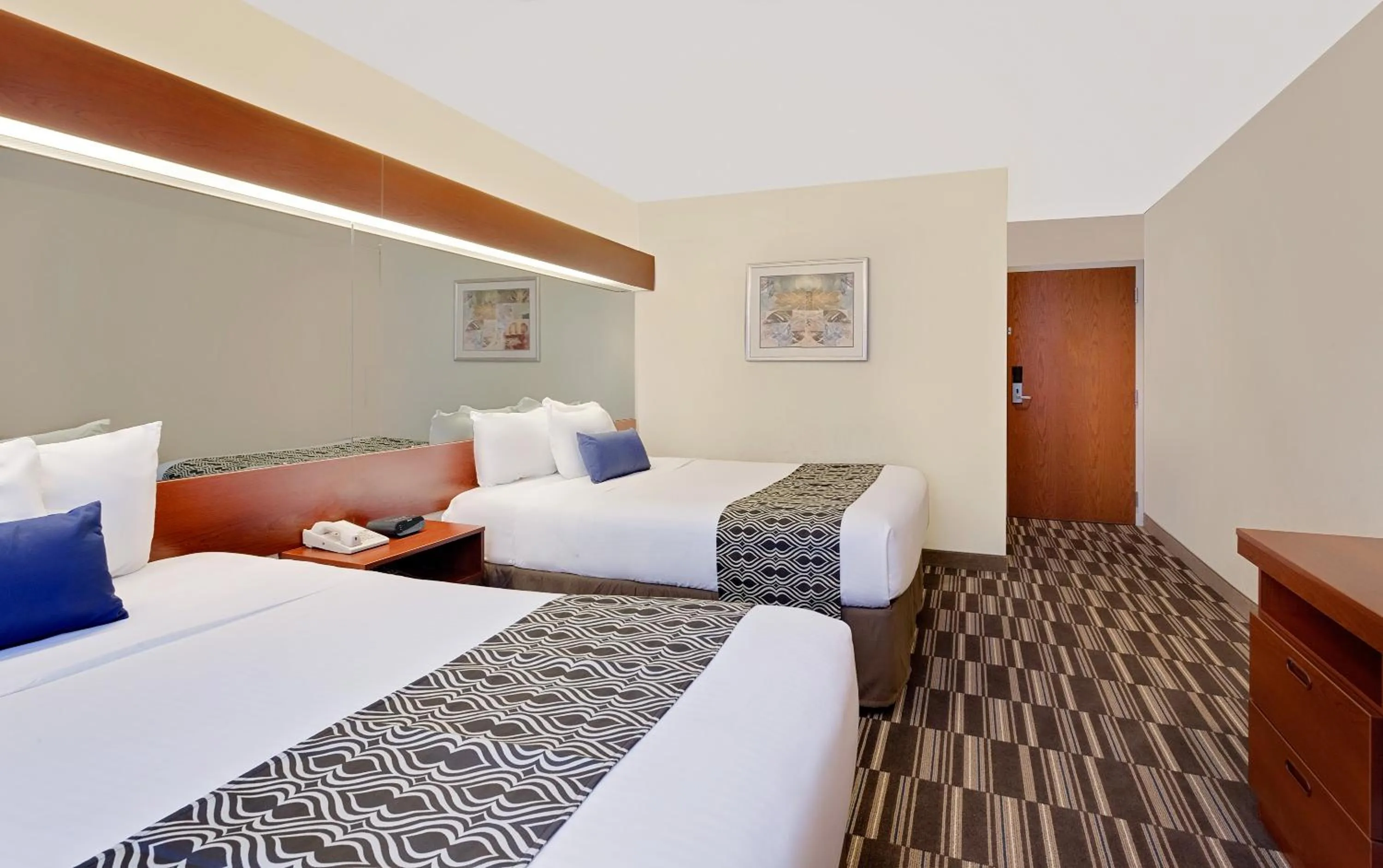 Queen Room with Two Queen Beds - Non-Smoking in Microtel Inn & Suites by Wyndham Middletown