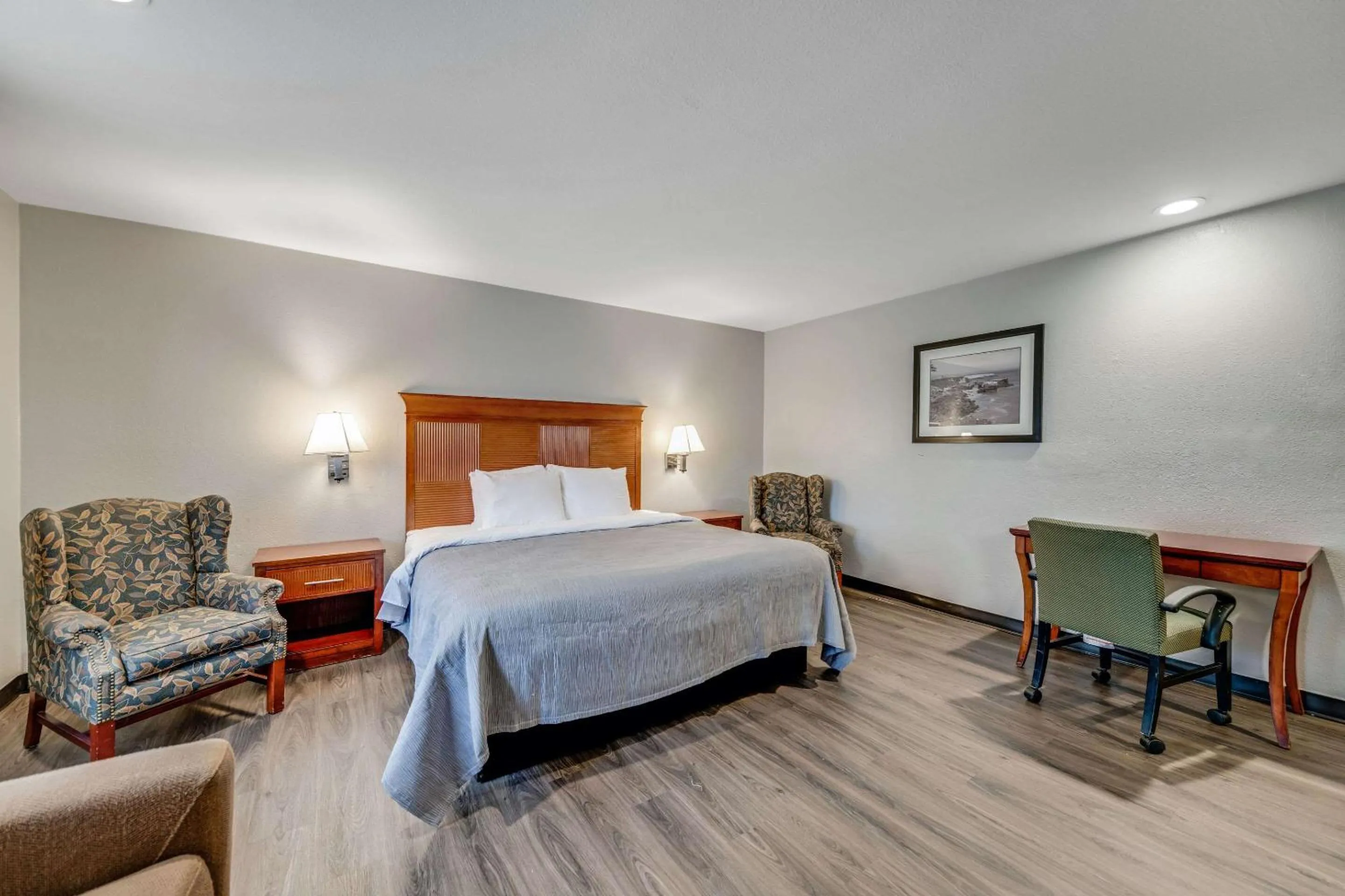 King Room - Non-Smoking in Quality Inn Santa Cruz