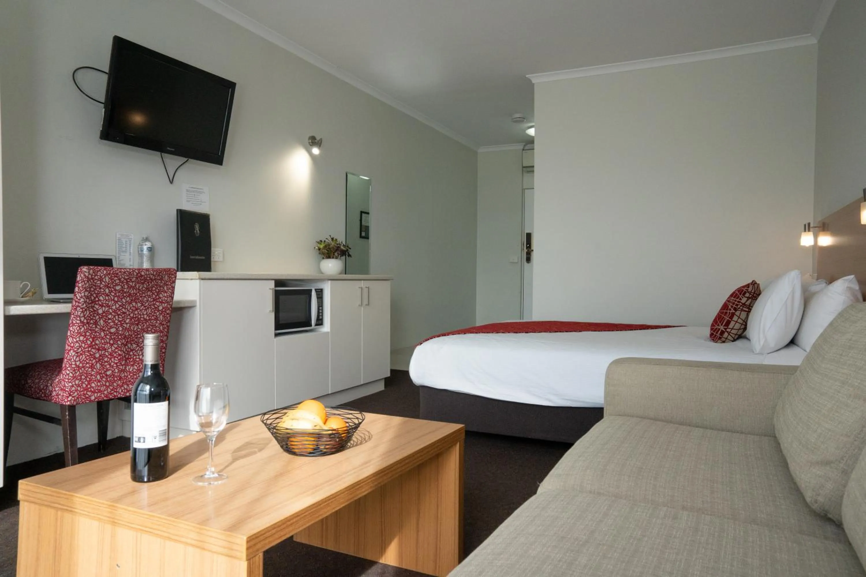 Superior Double Room in Admiralty Inn