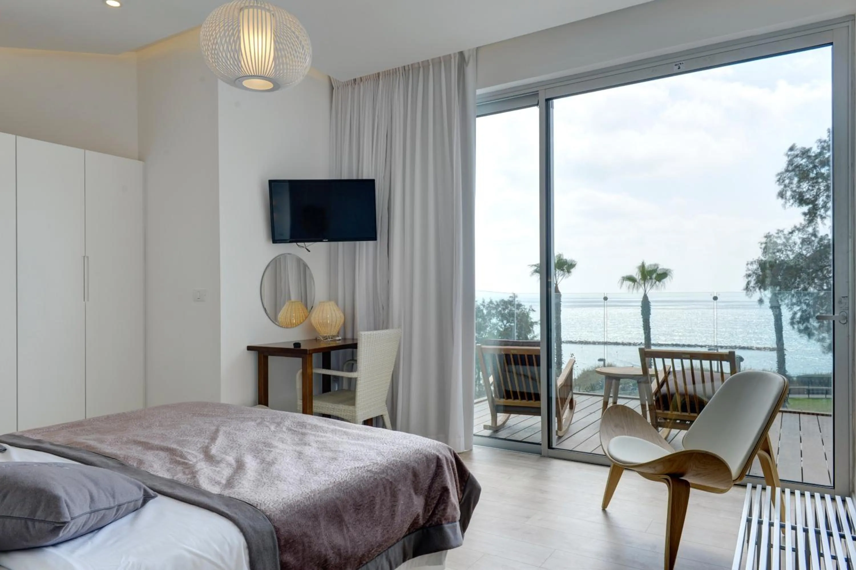 Deluxe Double Room with Balcony and Sea View - single occupancy in Residence Beach Hotel