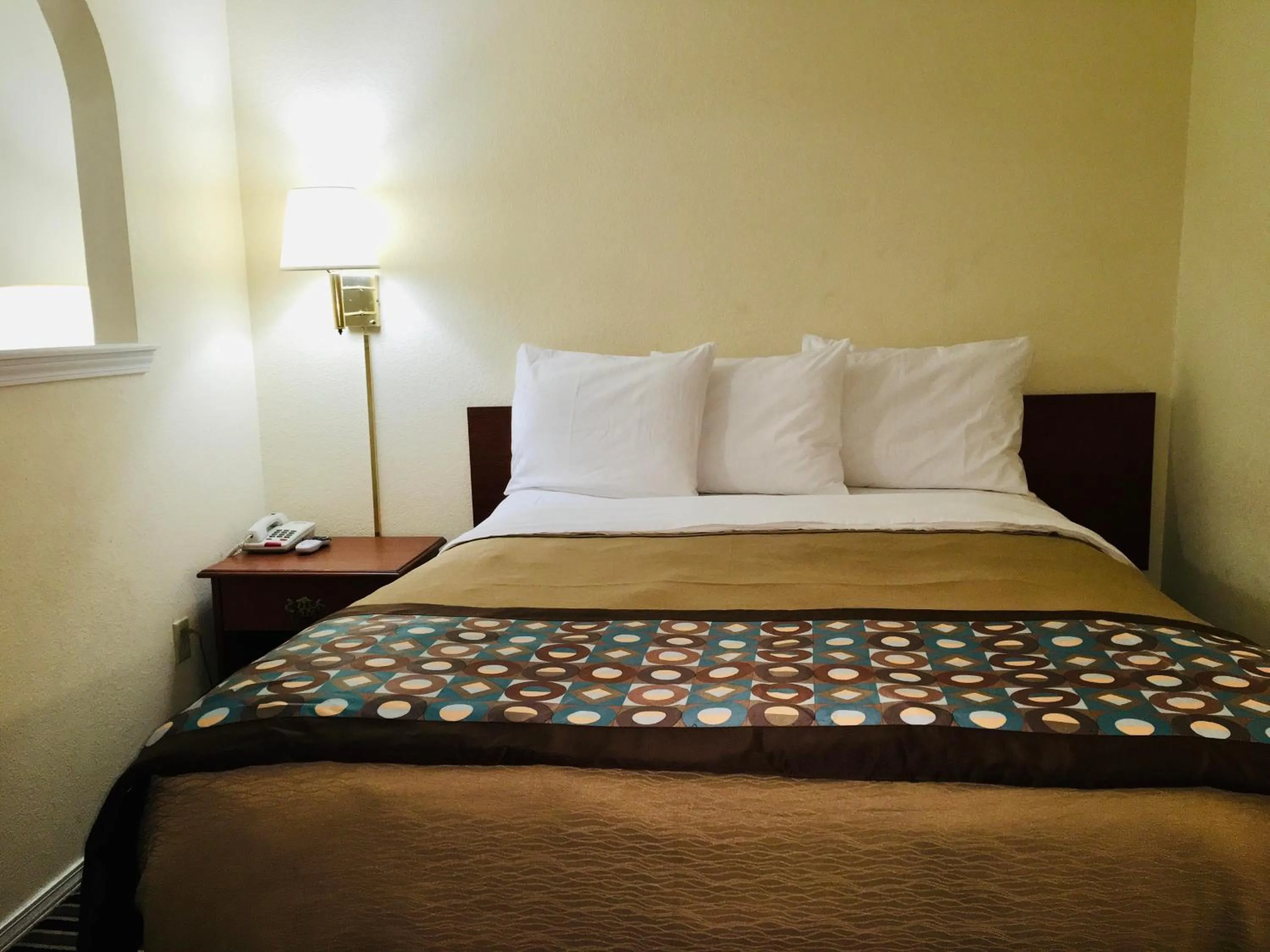 King Room Non Smoking in Suite 16 Motel