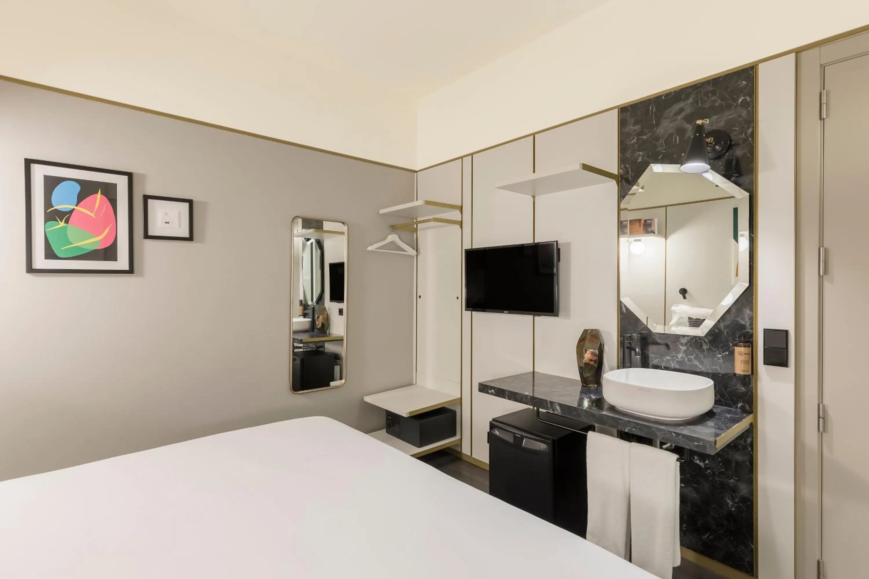 Queen Room in Be Mate Paseo de Gracia