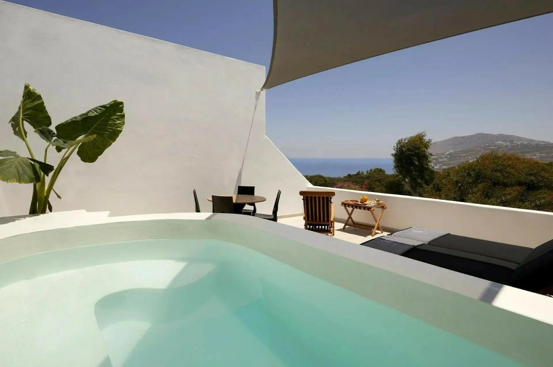 Royal Kalisti Two Bedroom Suite with Private Jacuzzi and Sea View - Top Floor in Kalisti Hotel & Suites