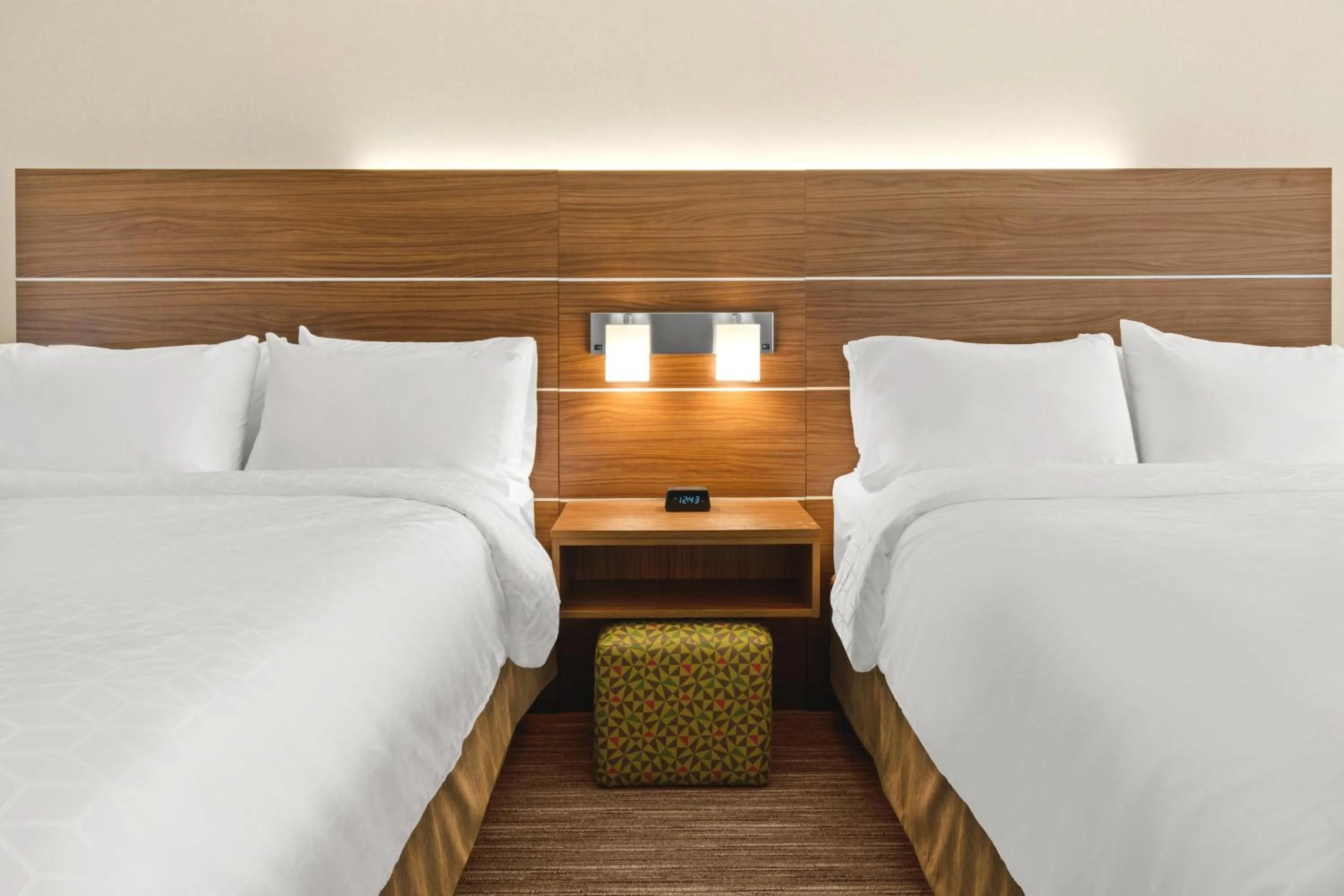 Standard Room with Two Queen Beds in Holiday Inn Express Hotel & Suites Willows by IHG