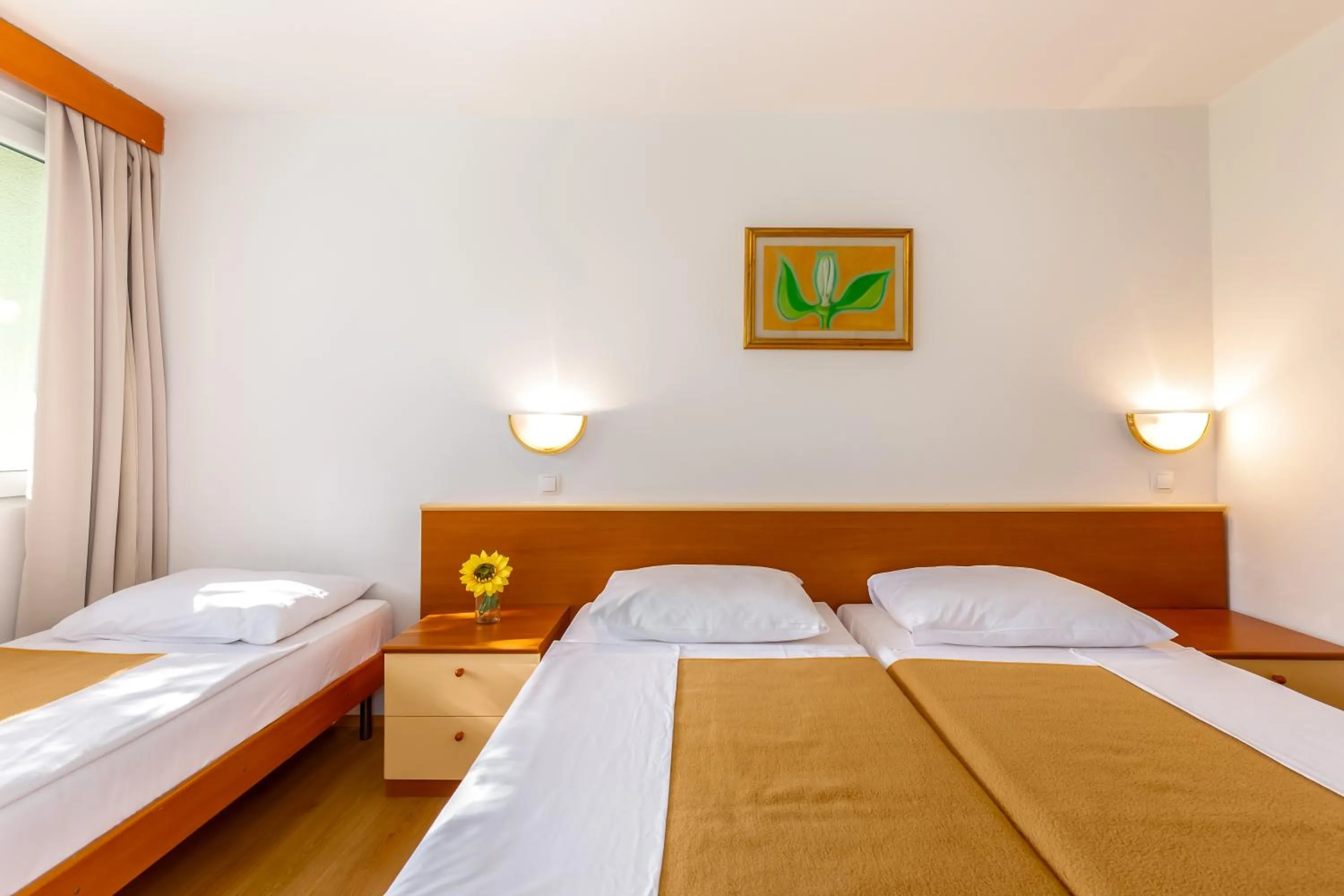 StandardTriple Room with Sea Side View and Balcony in Holiday Resort Kačjak