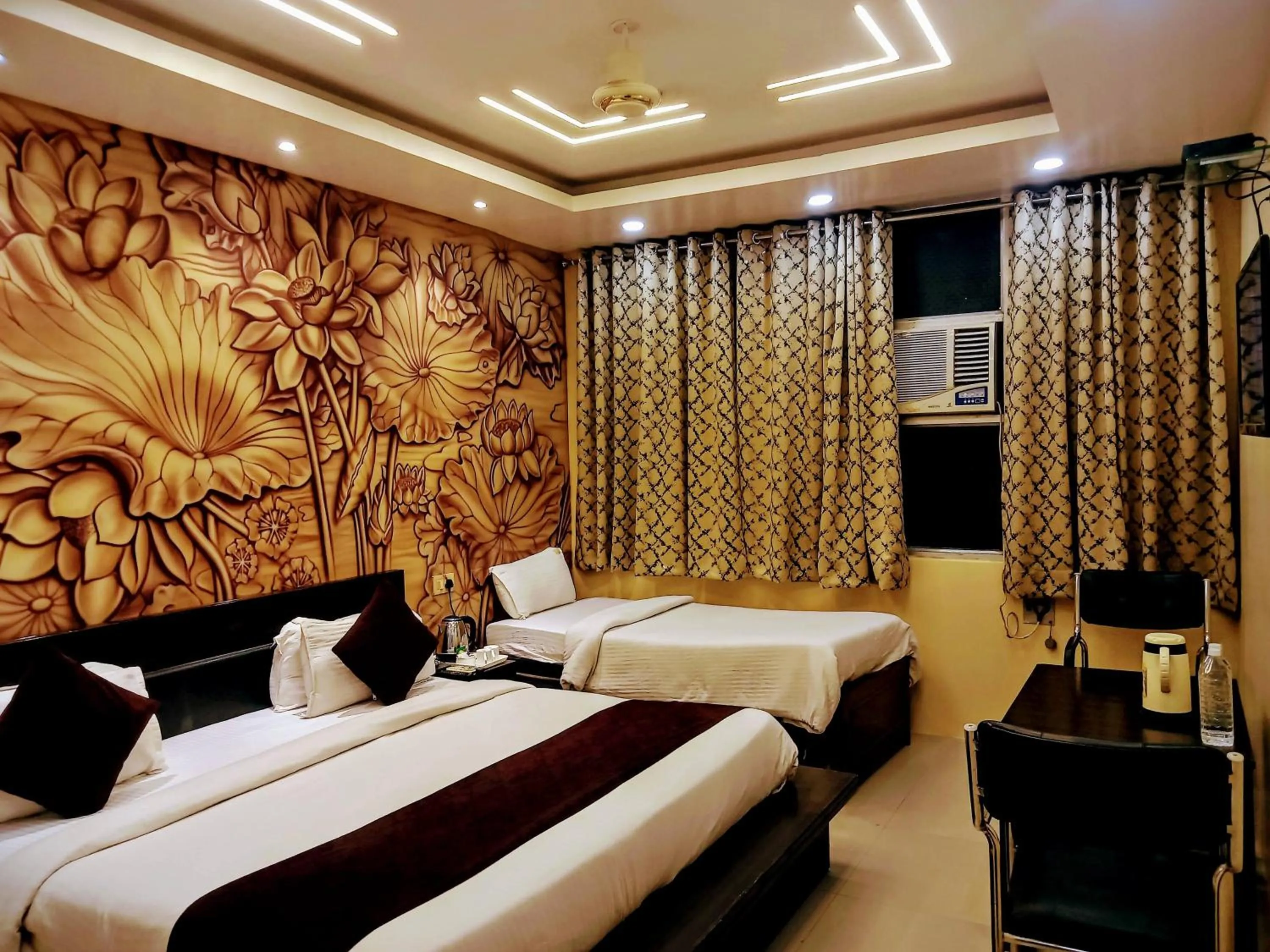 Suite in Hotel Nexus l Hotels In Charbagh Lucknow