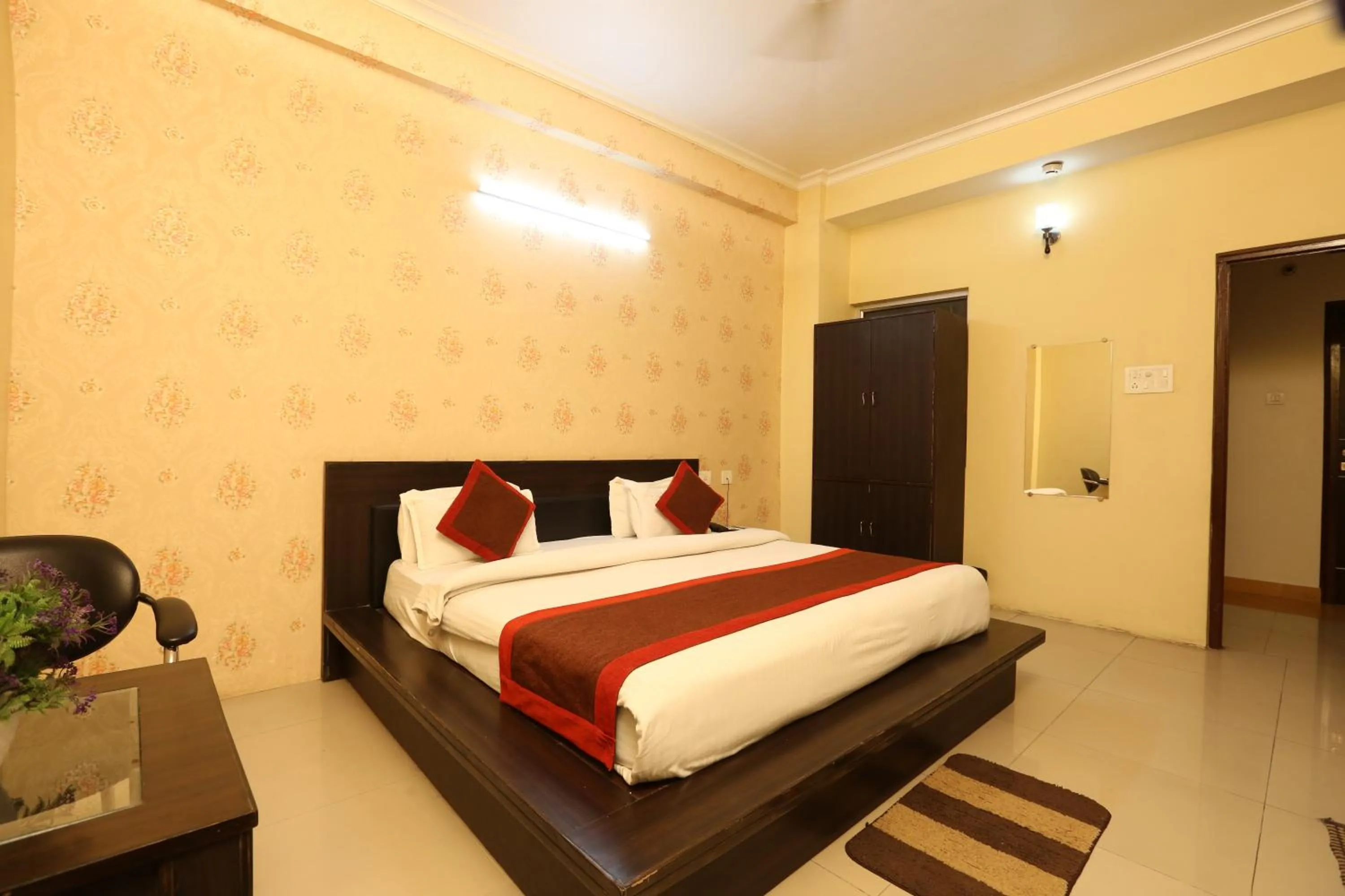 Deluxe Double Room - single occupancy in Hotel Nexus l Hotels In Charbagh Lucknow
