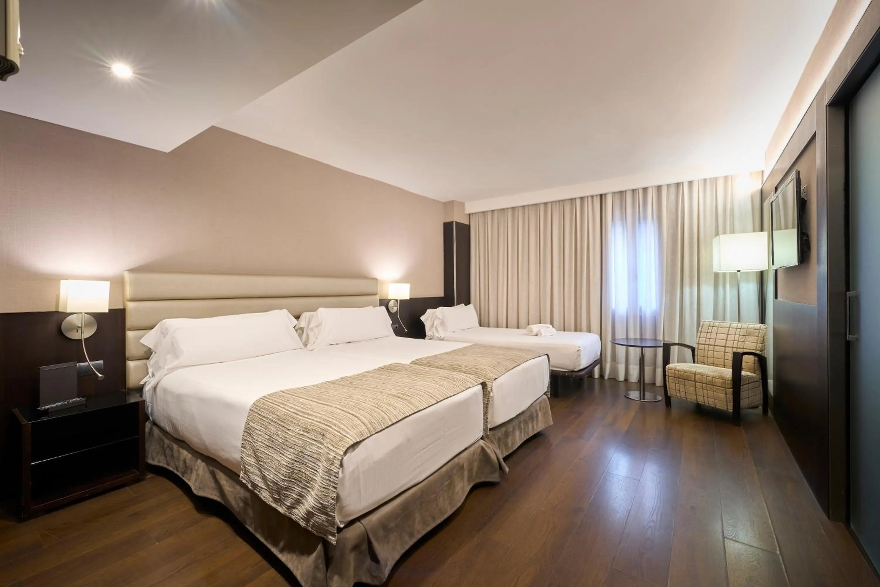 Triple Room in Catalonia Rigoletto