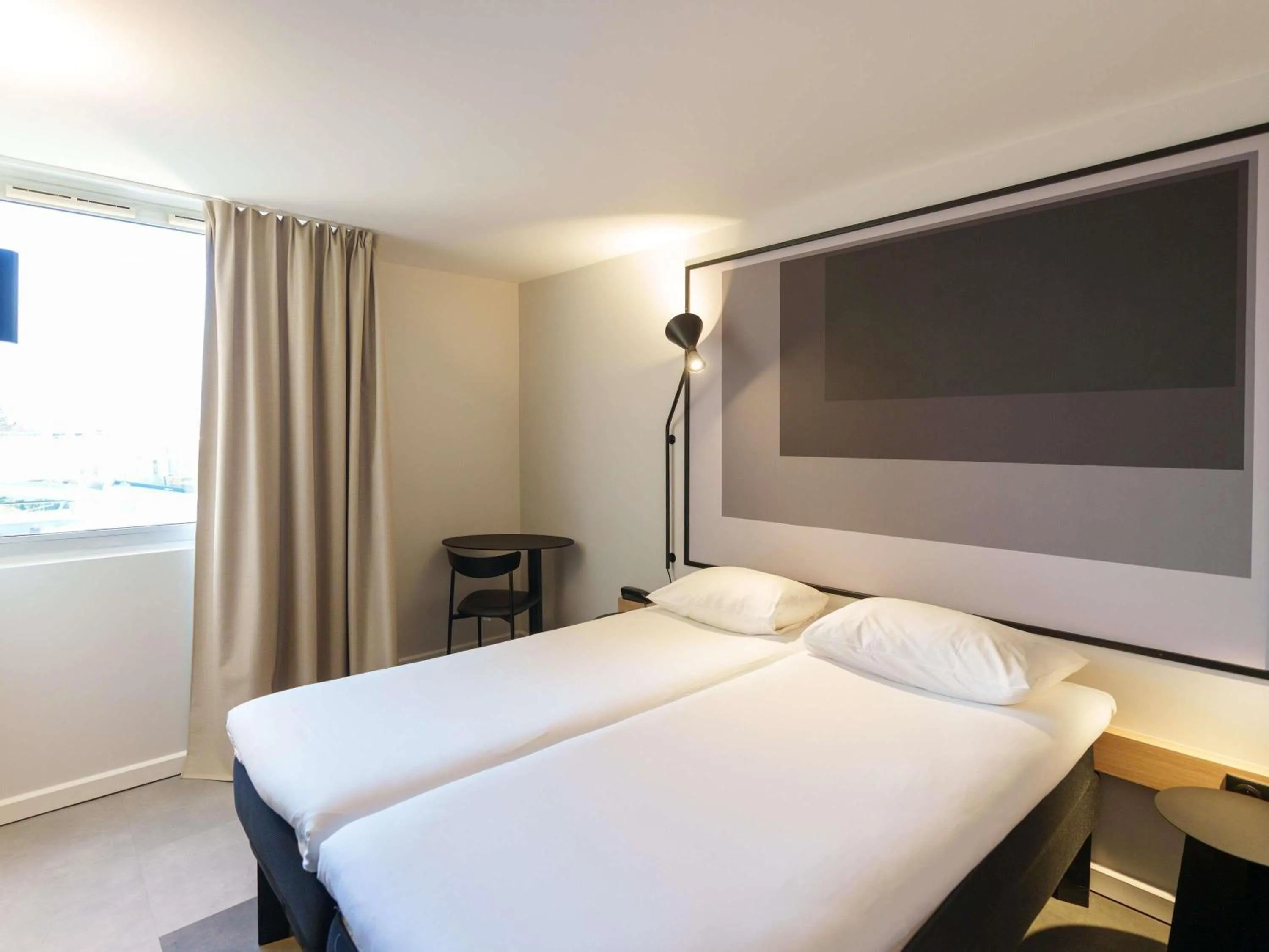 Standard Twin Room - single occupancy in Ibis Laon - Hôtel Restaurant
