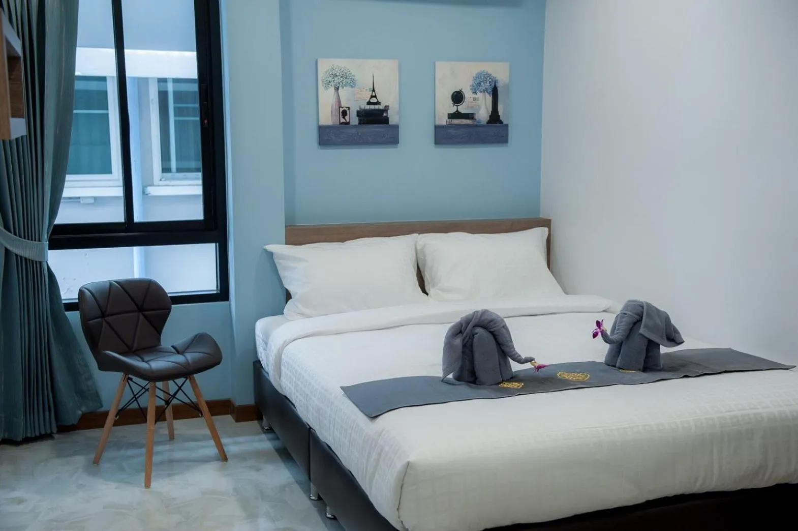 Deluxe Double Room in The Moon Night Hotel