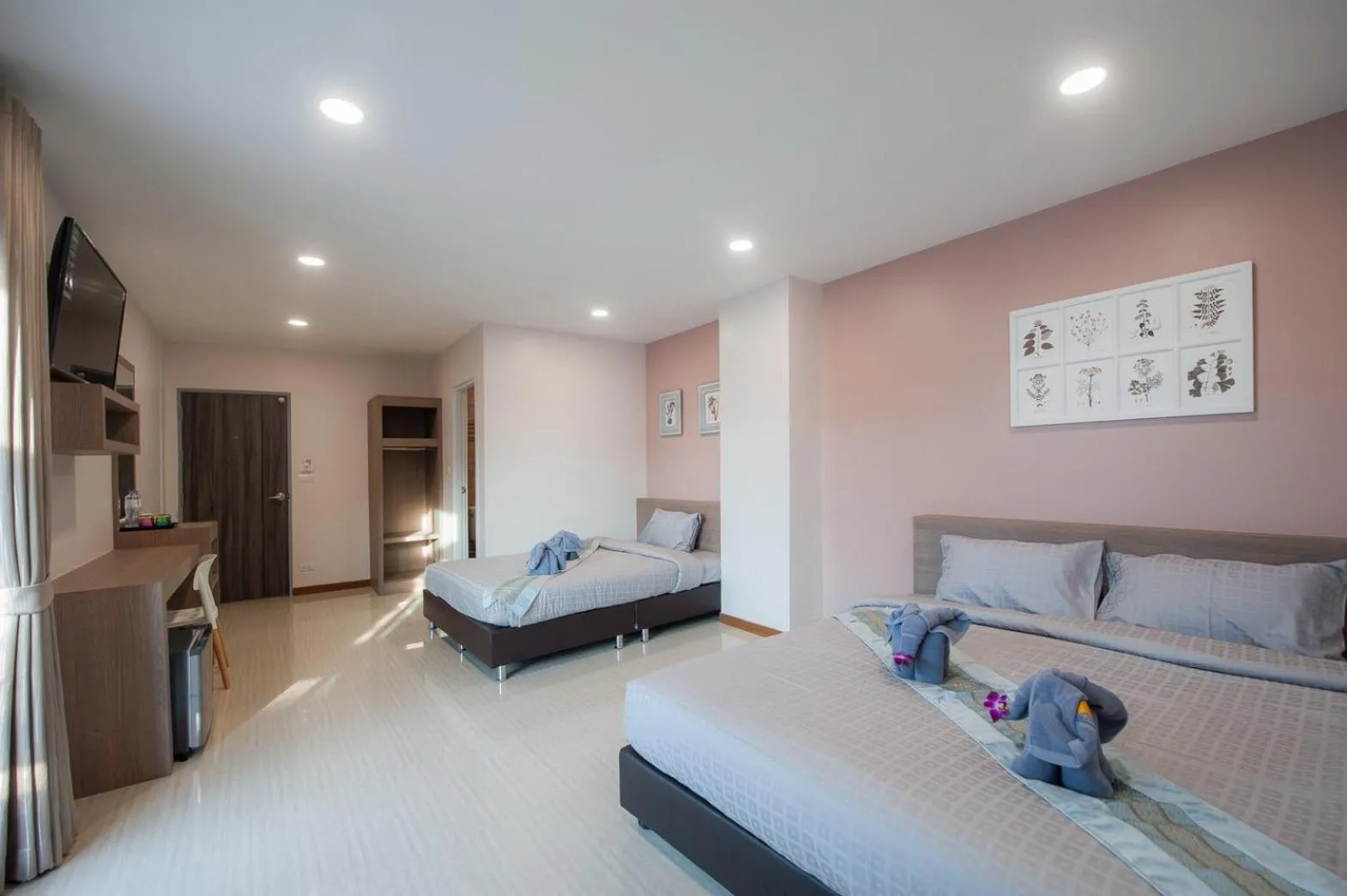 Superior Family Room in The Moon Night Hotel