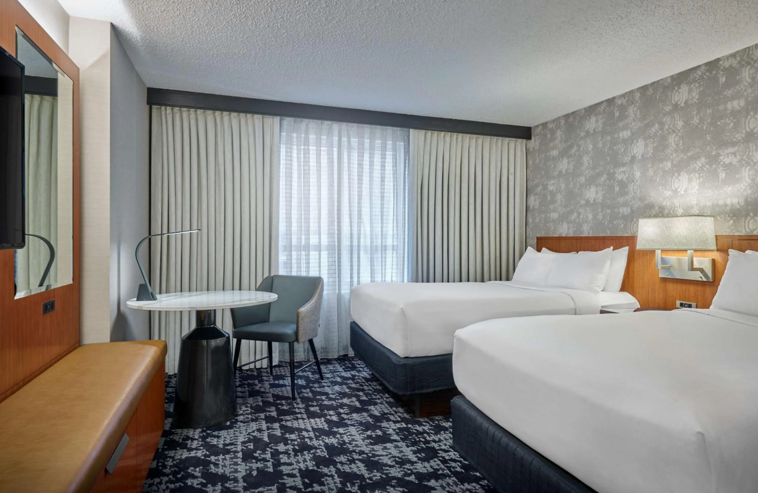 One-Bedroom King Suite - Hearing Access/Non-Smoking in Embassy Suites by Hilton Washington DC Convention Center