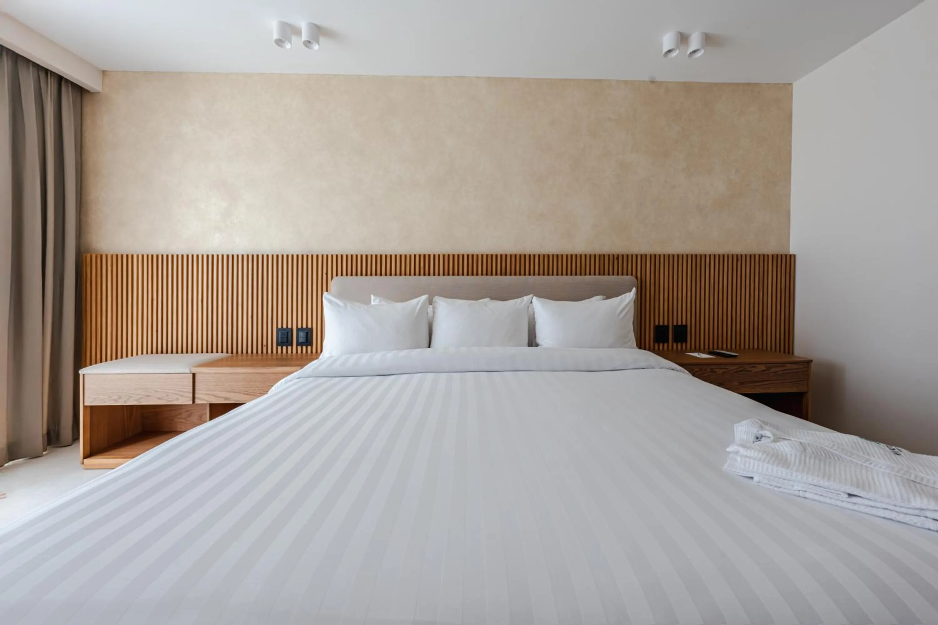 Family Room with Balcony in MantaHost Hotel