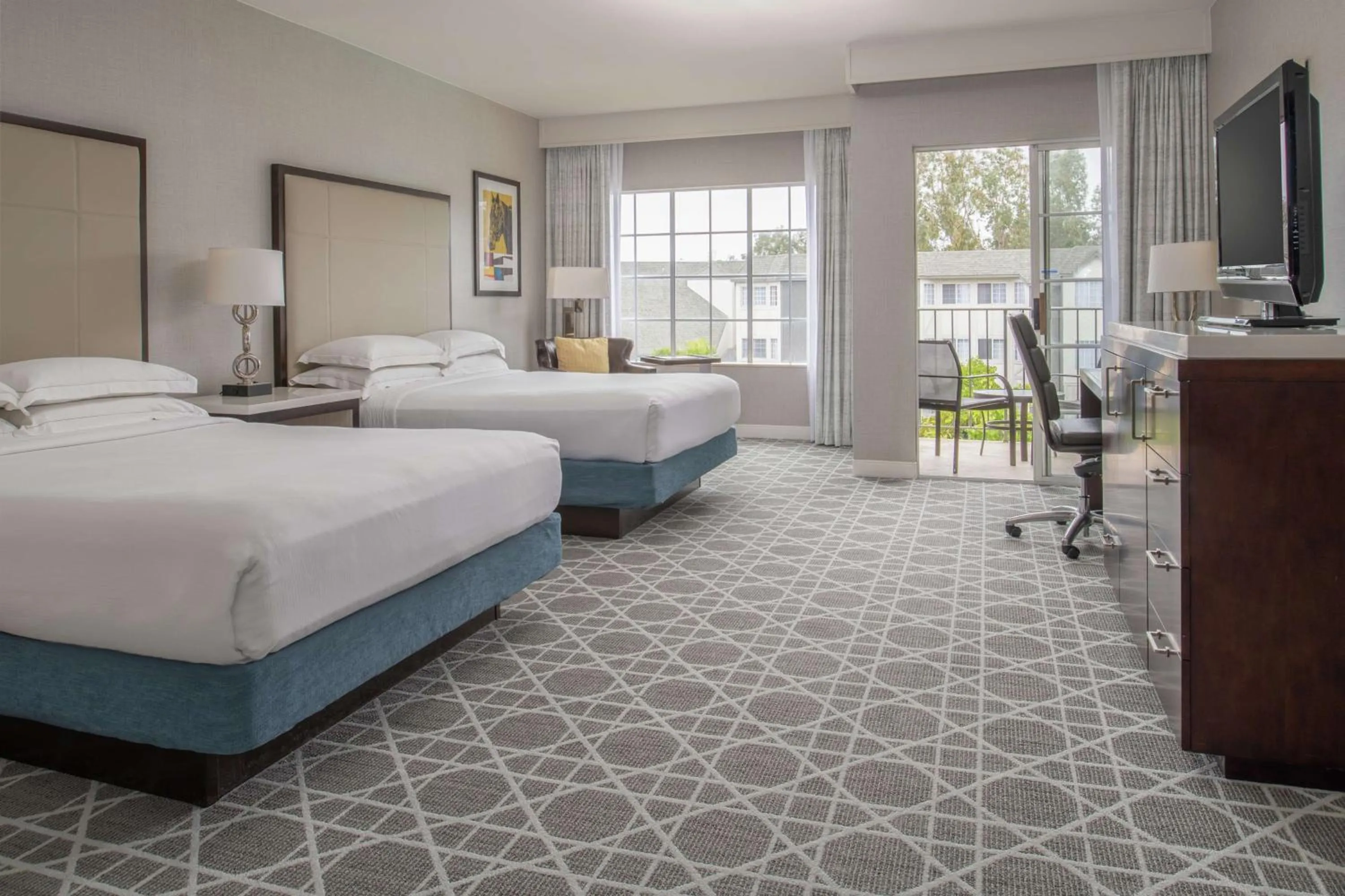 Queen Room with Two Queen Beds and Balcony - Courtyard View in Hilton San Diego/Del Mar