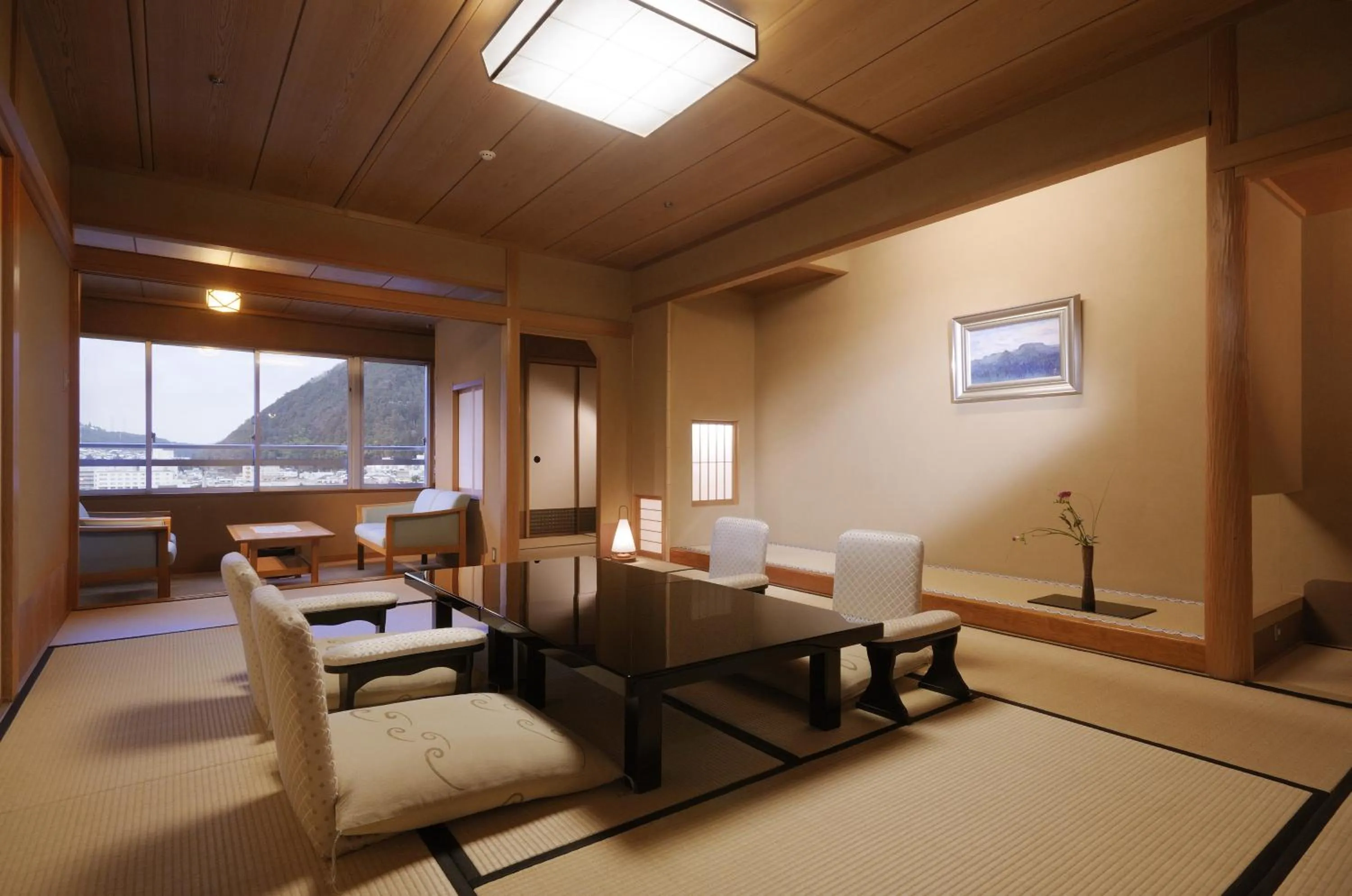 Japanese-Style Deluxe Room in Suimeikan