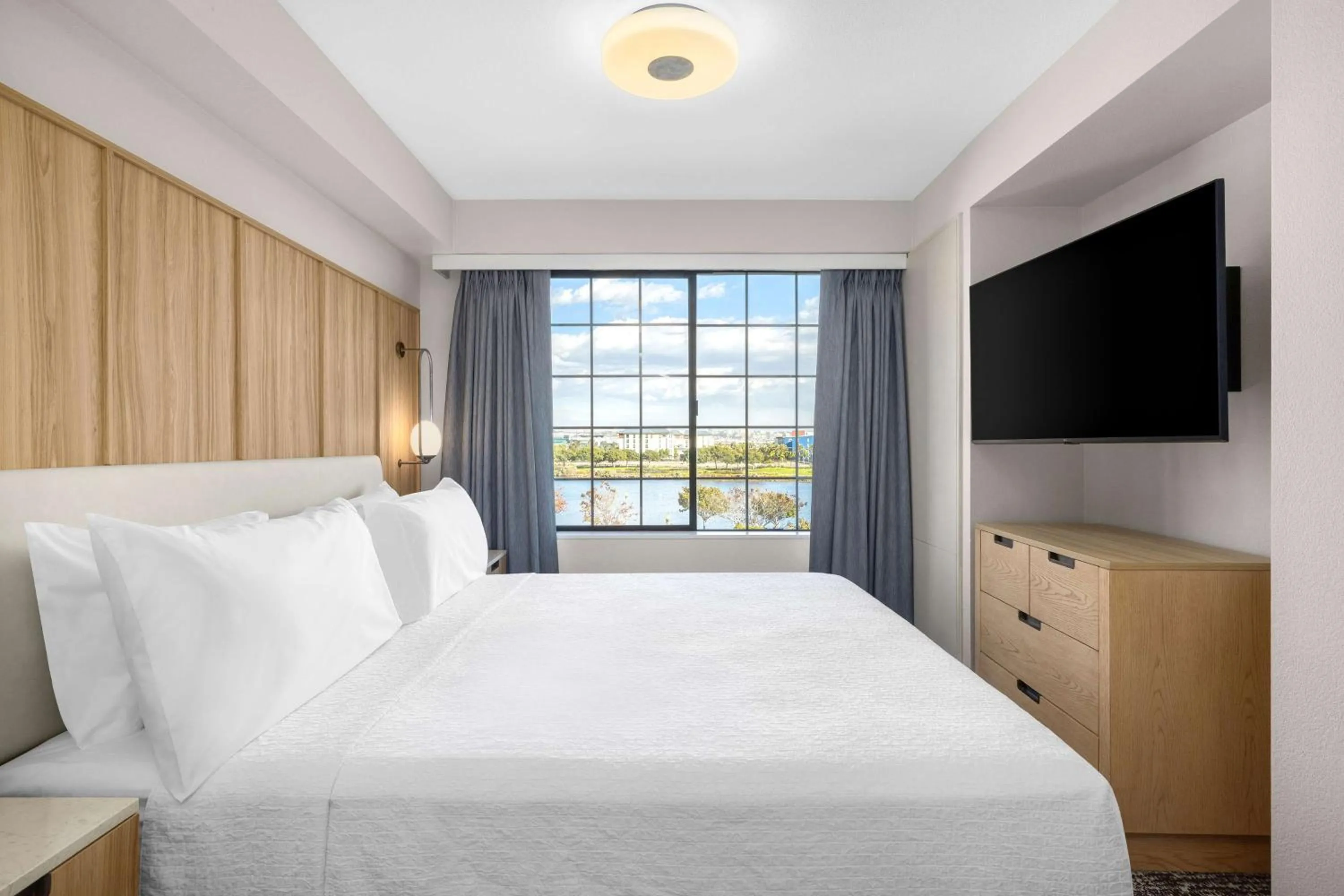 One-Bedroom King Suite with Bay View in Homewood Suites by Hilton San Diego Airport-Liberty Station