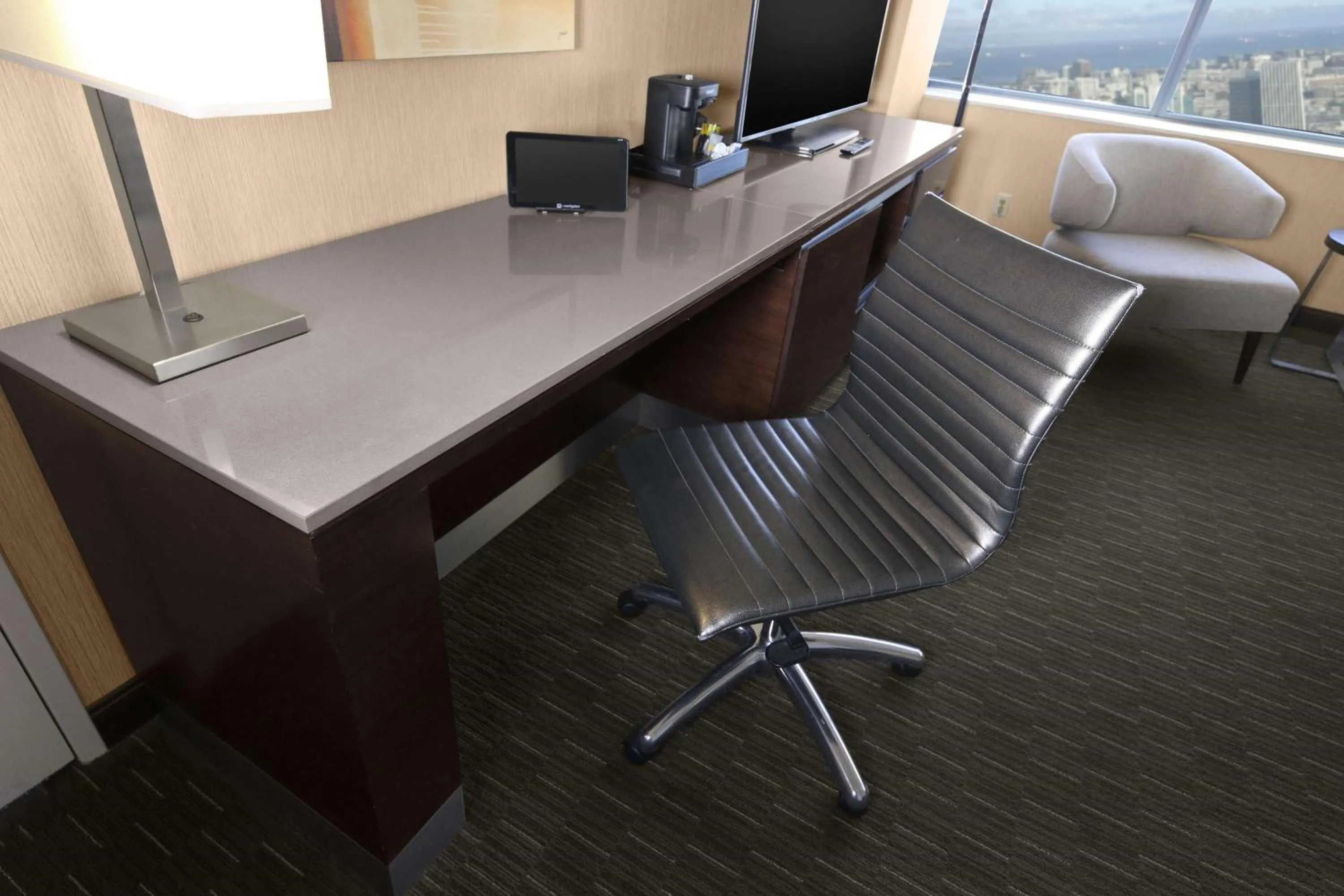 Deluxe Junior King Suite in Hilton San Francisco Union Square