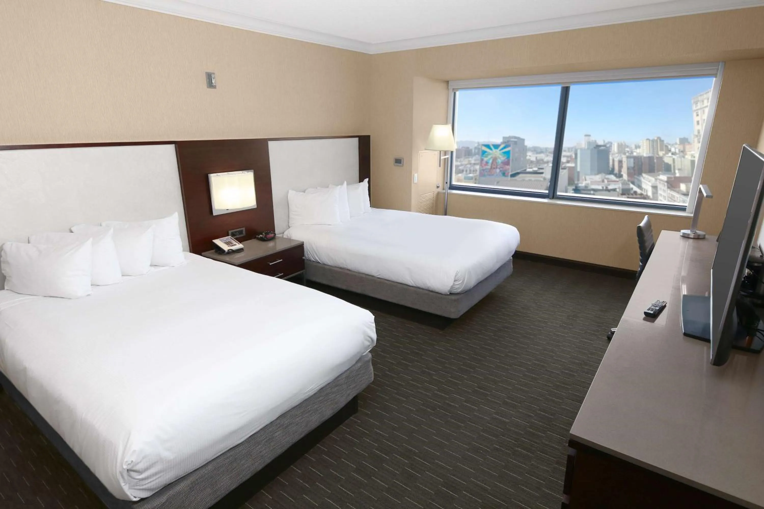 Deluxe Two Queen Beds Mobility/Hearing Accessible Tub in Hilton San Francisco Union Square